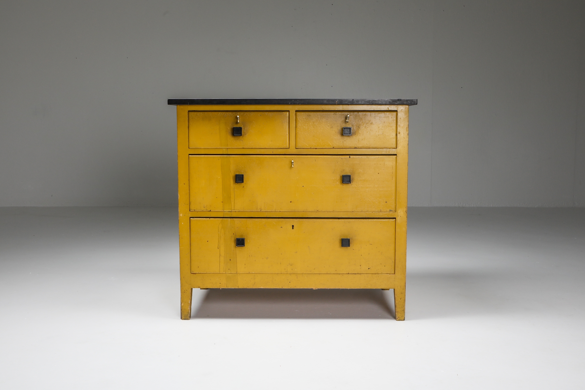 Modernist chest of drawers by Wouda - 1924