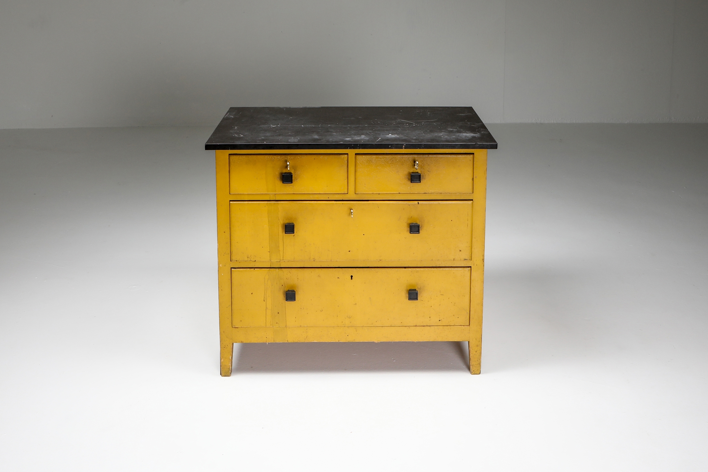 Modernist chest of drawers by Wouda - 1924