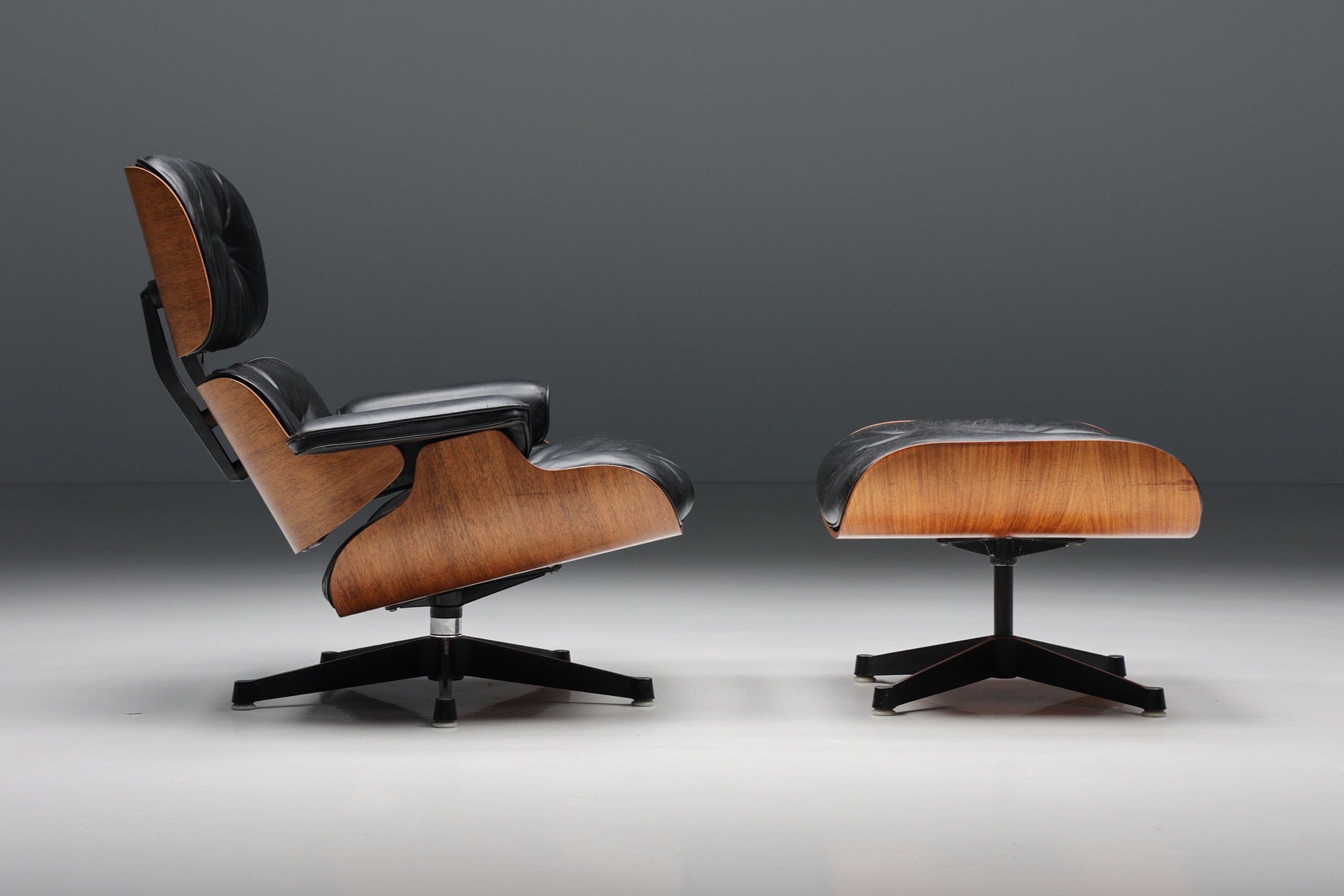 Herman Miller Eames Lounge Chair & Ottoman - 1957