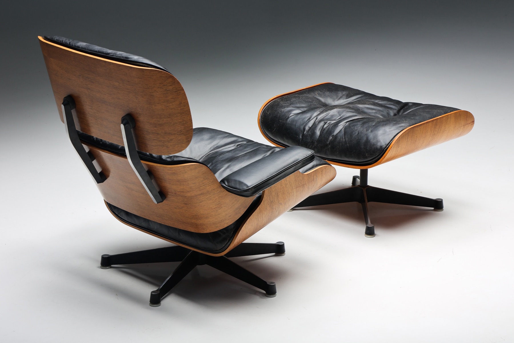 Herman Miller Eames Lounge Chair & Ottoman - 1957