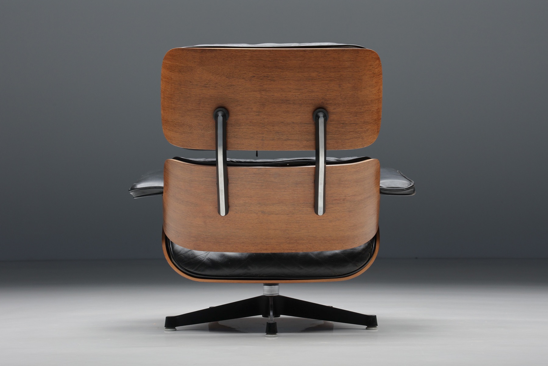 Herman Miller Eames Lounge Chair & Ottoman - 1957