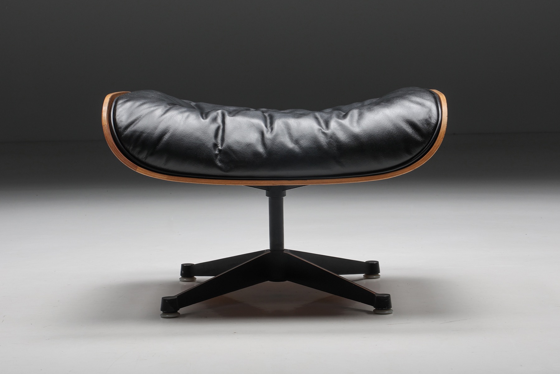 Eames Lounge Chair & Ottoman for Herman Miller - 1957