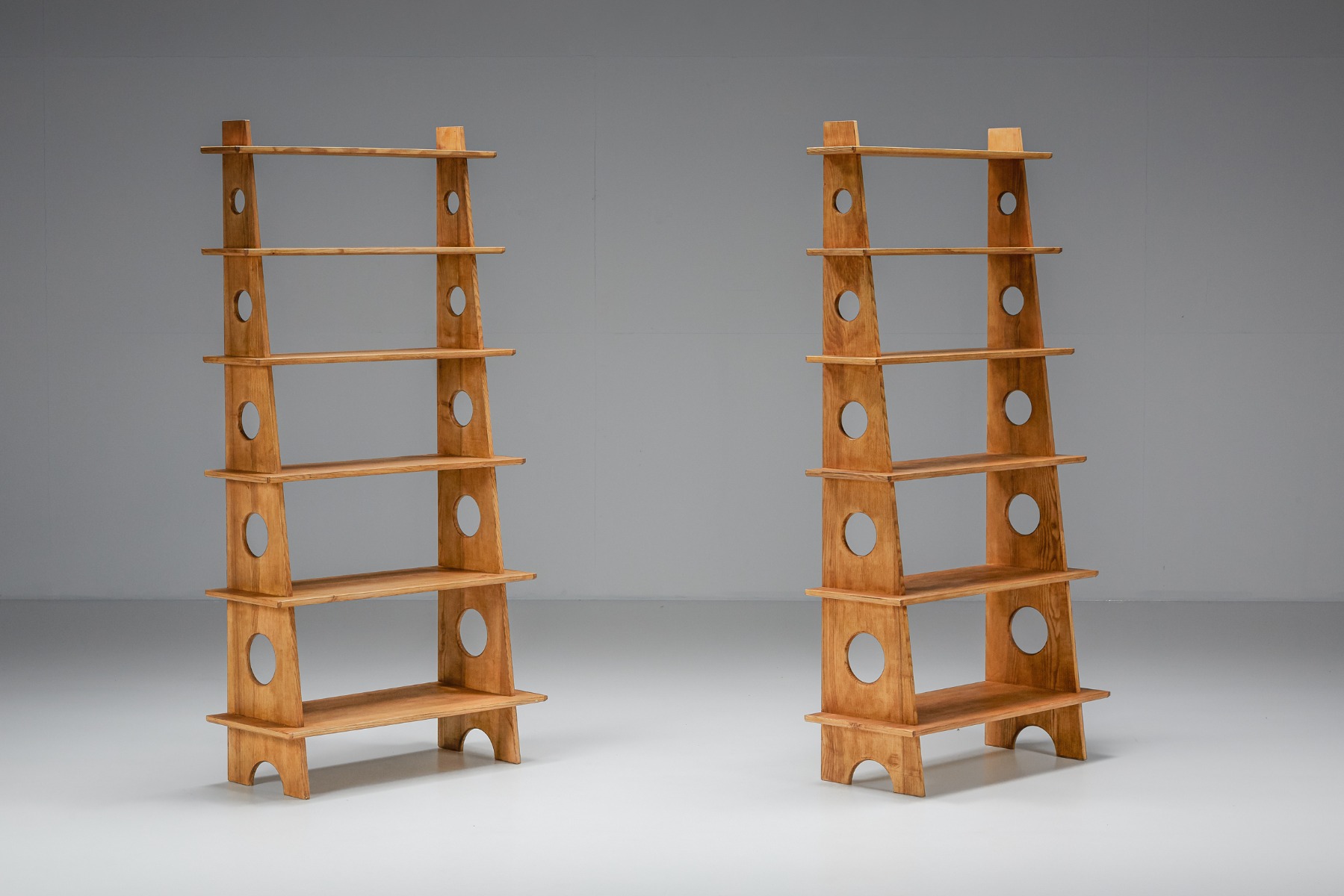 Italian Design Bookshelves In Solid Elm - 1970's