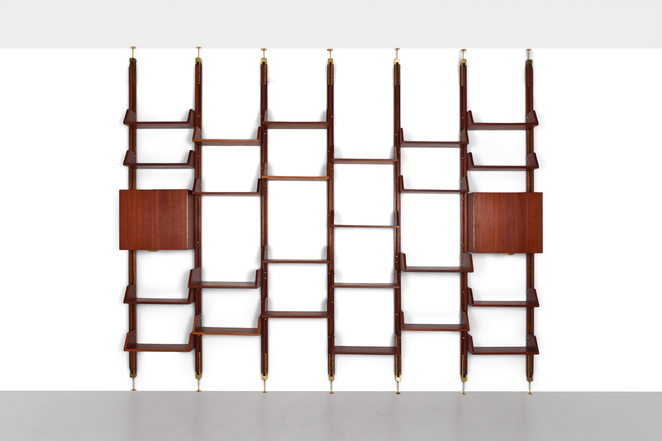 Italian High-End Wall Unit in Walnut - 1960
