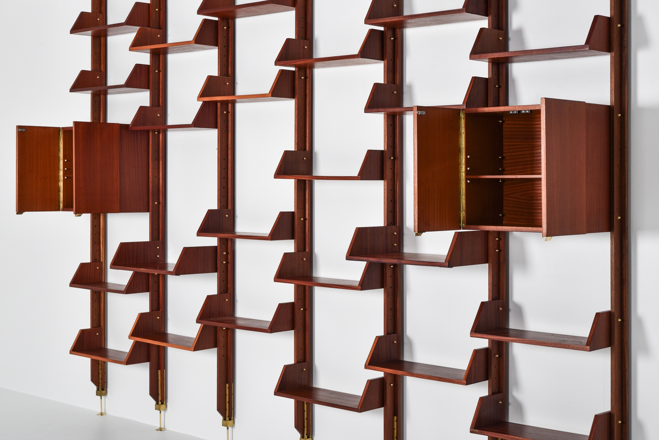 Italian High-End Wall Unit in Walnut - 1960