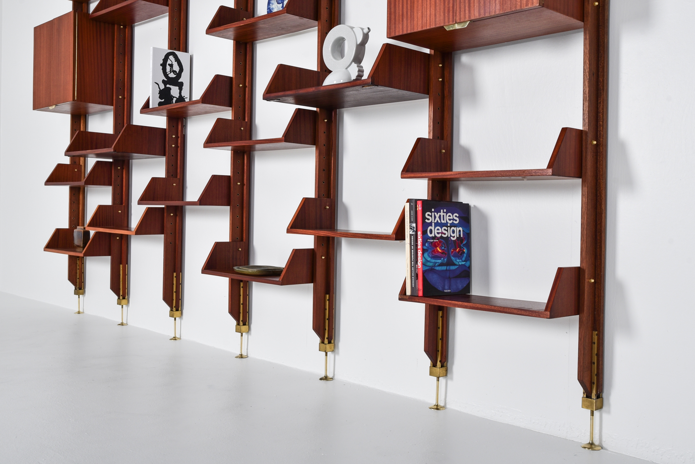 Italian High-End Wall Unit in Walnut - 1960