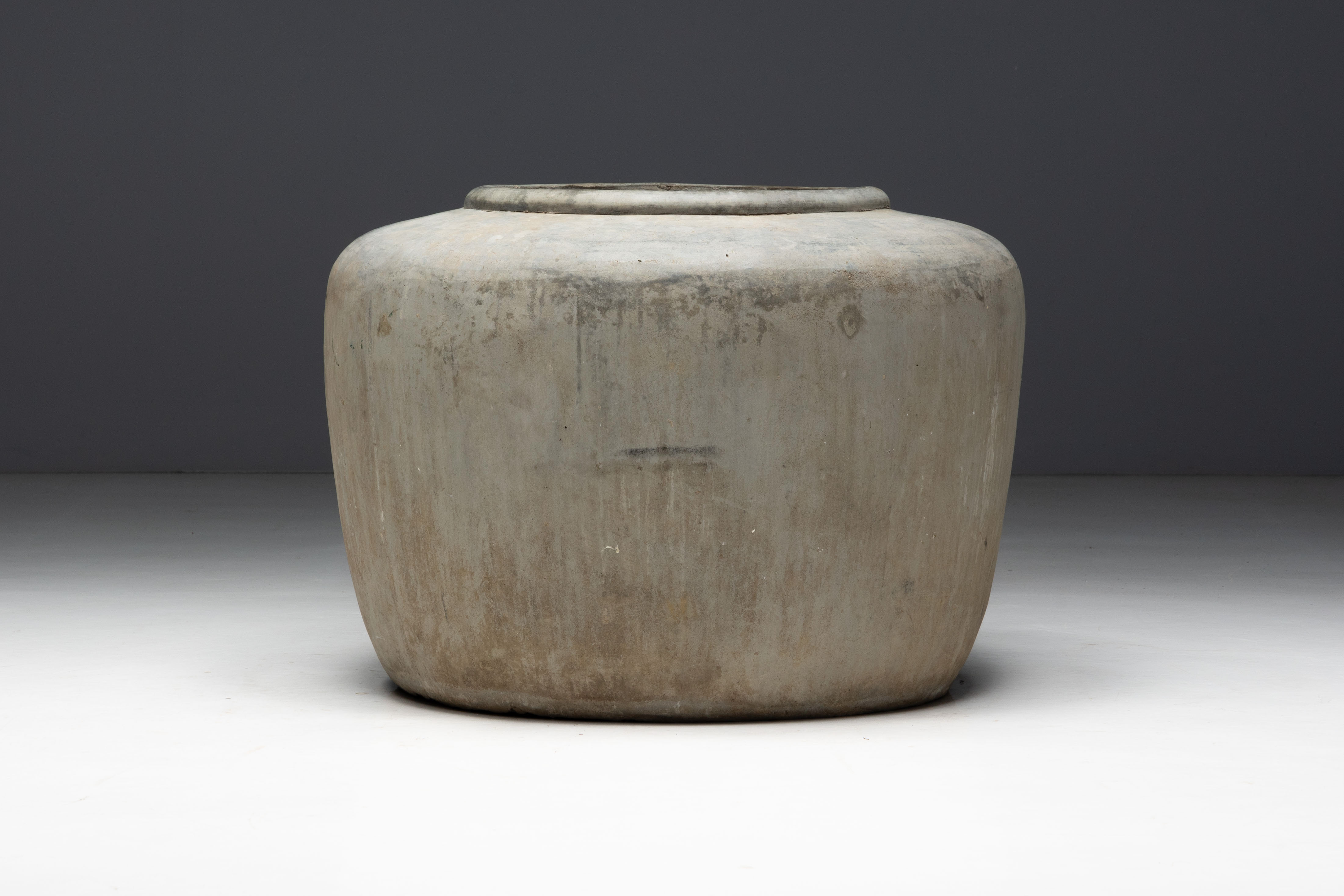 Large Mediterranean Concrete Pot - 19th Century 