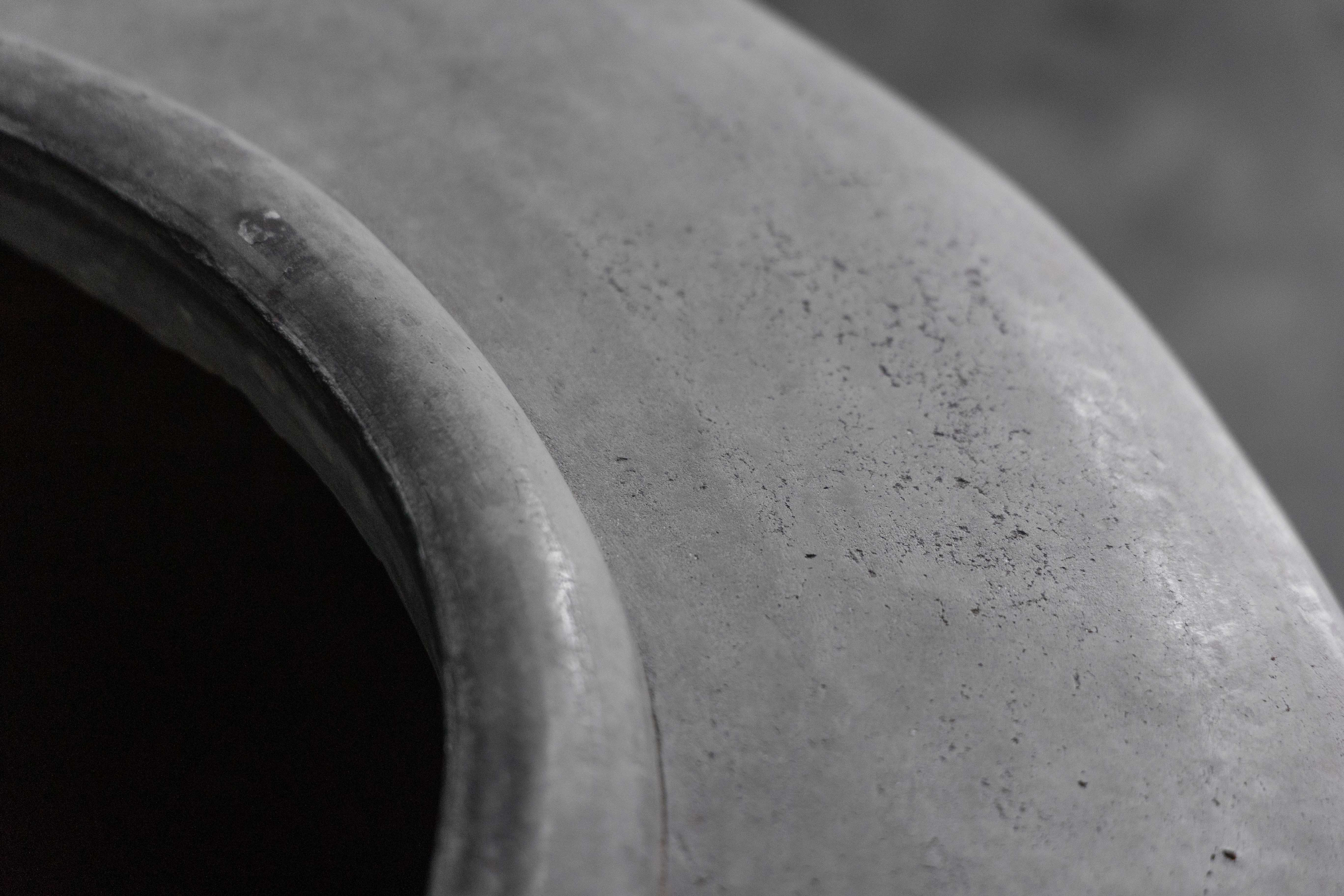 Large Mediterranean Concrete Pot - 19th Century 