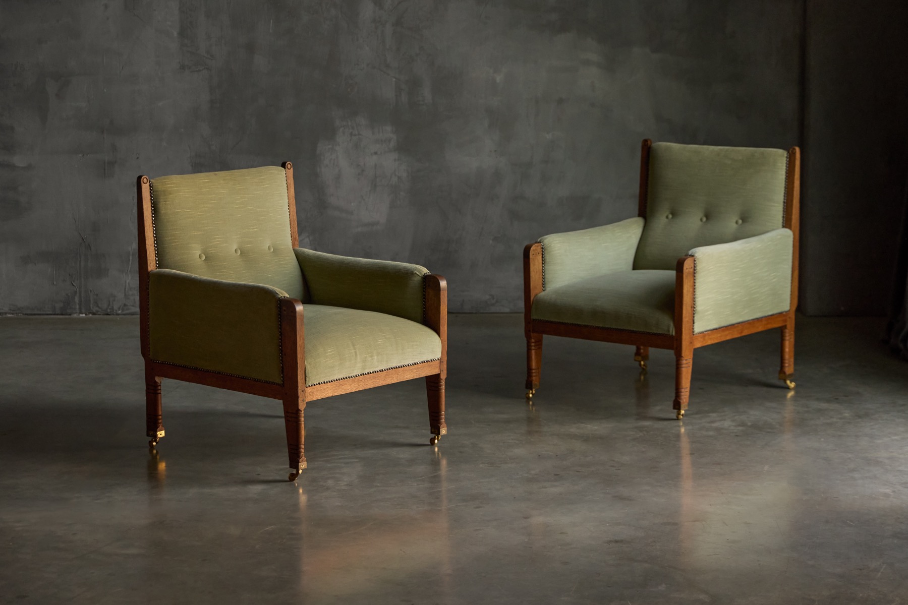 Pair of Lounge Chairs attributed to H.P. Berlage, Netherlands - 1900