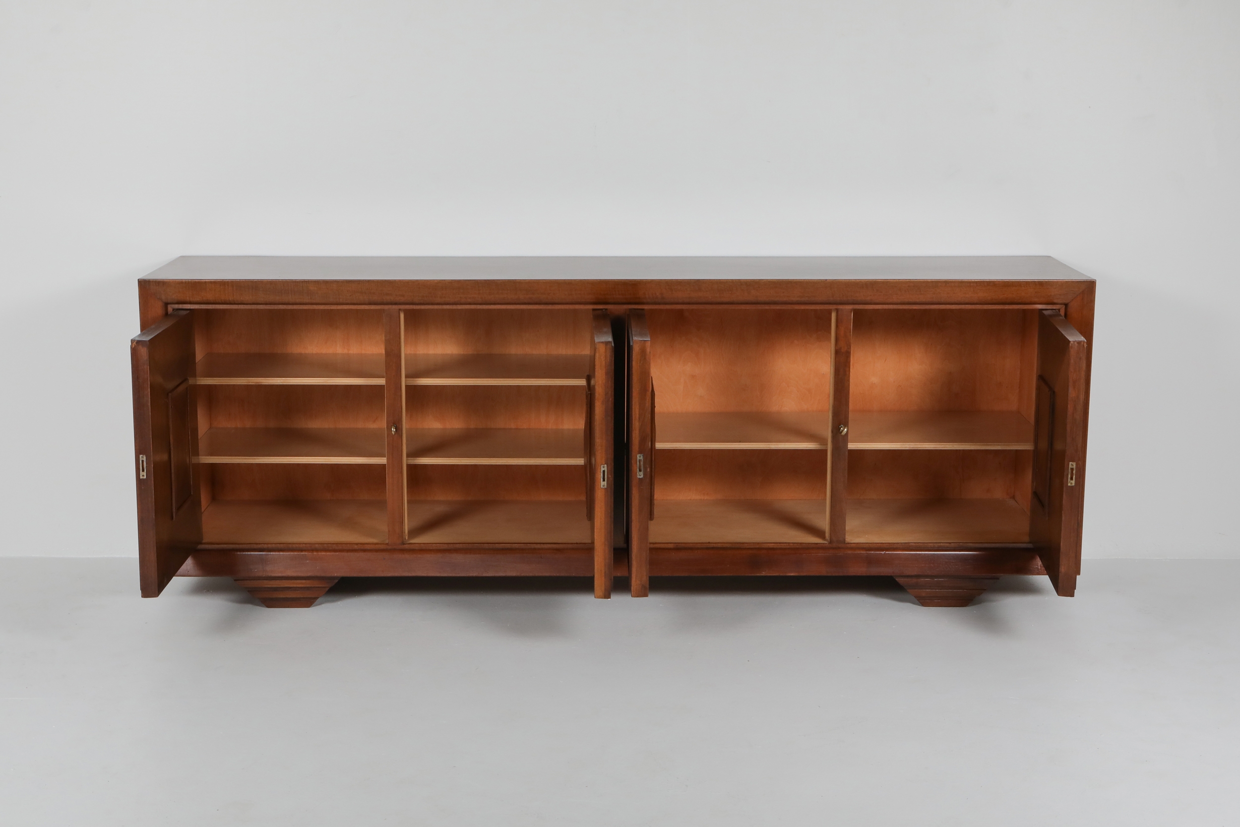 Carlo Scarpa masterpiece credenza in walnut, Italy - 1960's