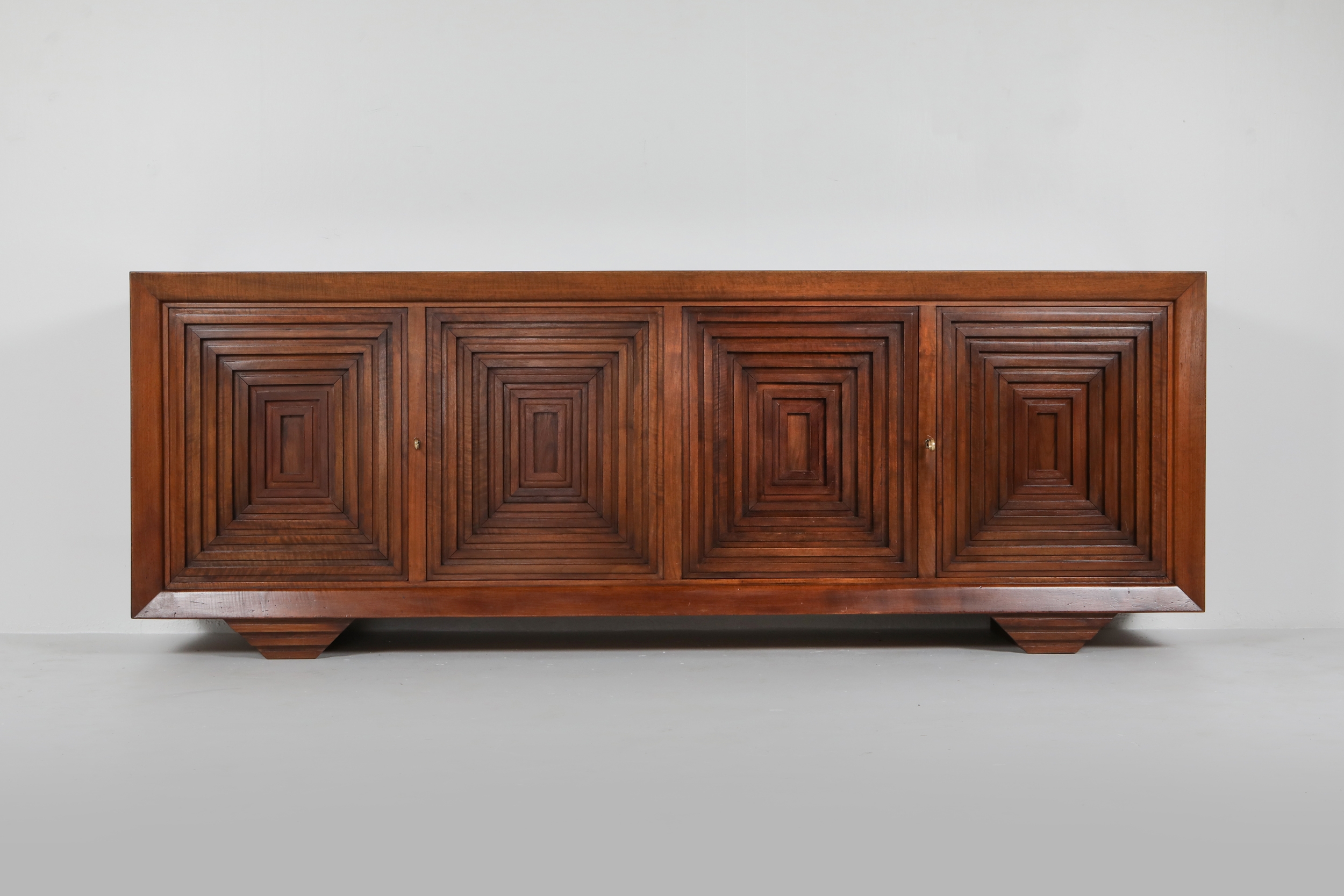 Carlo Scarpa masterpiece credenza in walnut, Italy - 1960's