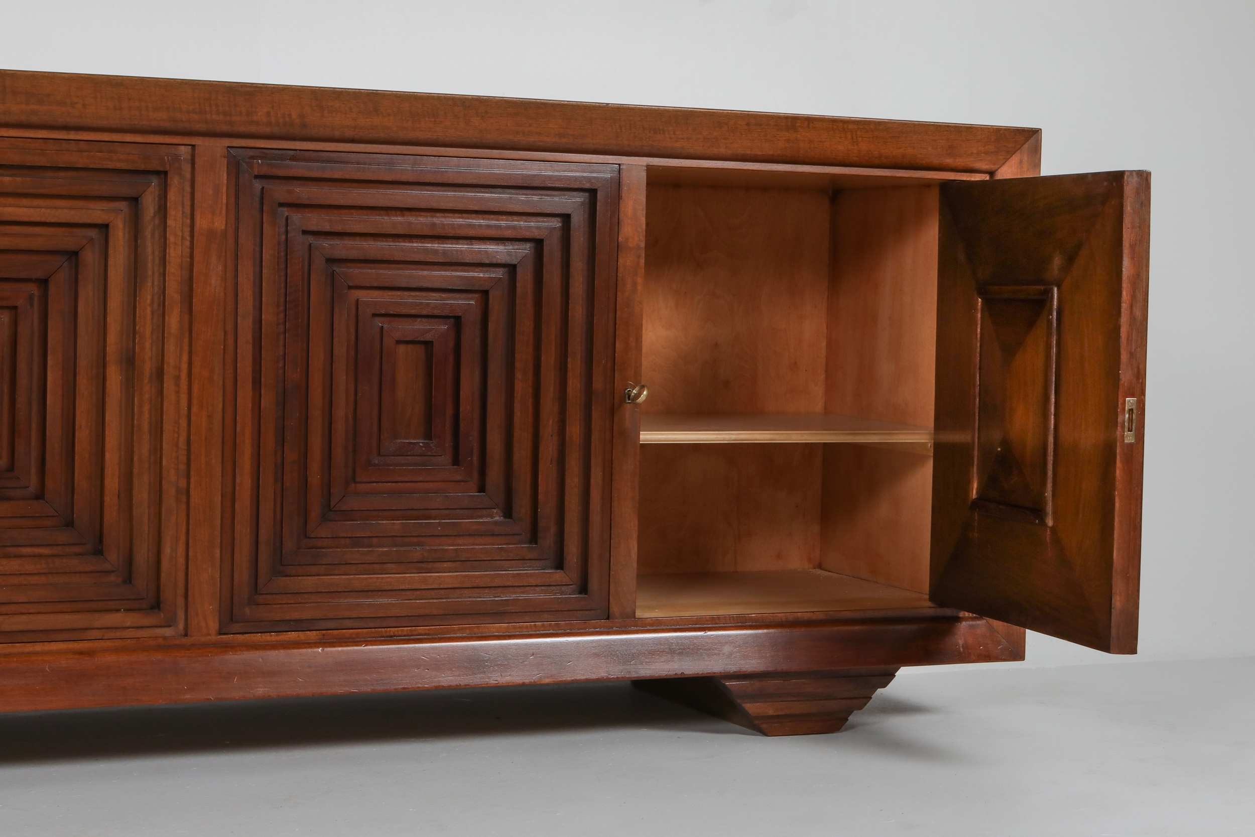 Carlo Scarpa masterpiece credenza in walnut, Italy - 1960's