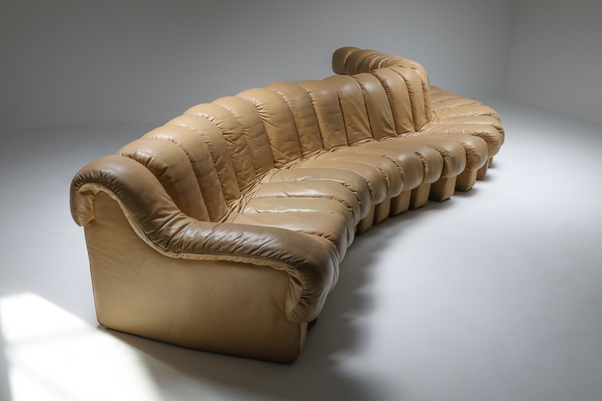 De Sede ‘Snake’ DS-600, in camel colored leather, Switzerland - 1972