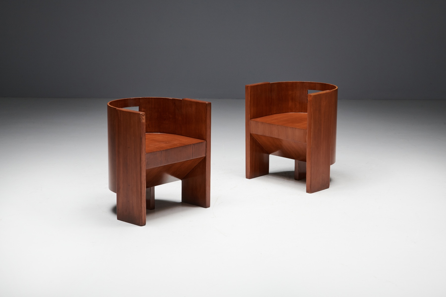 Modernist Armchair in Mahogany - 1930s