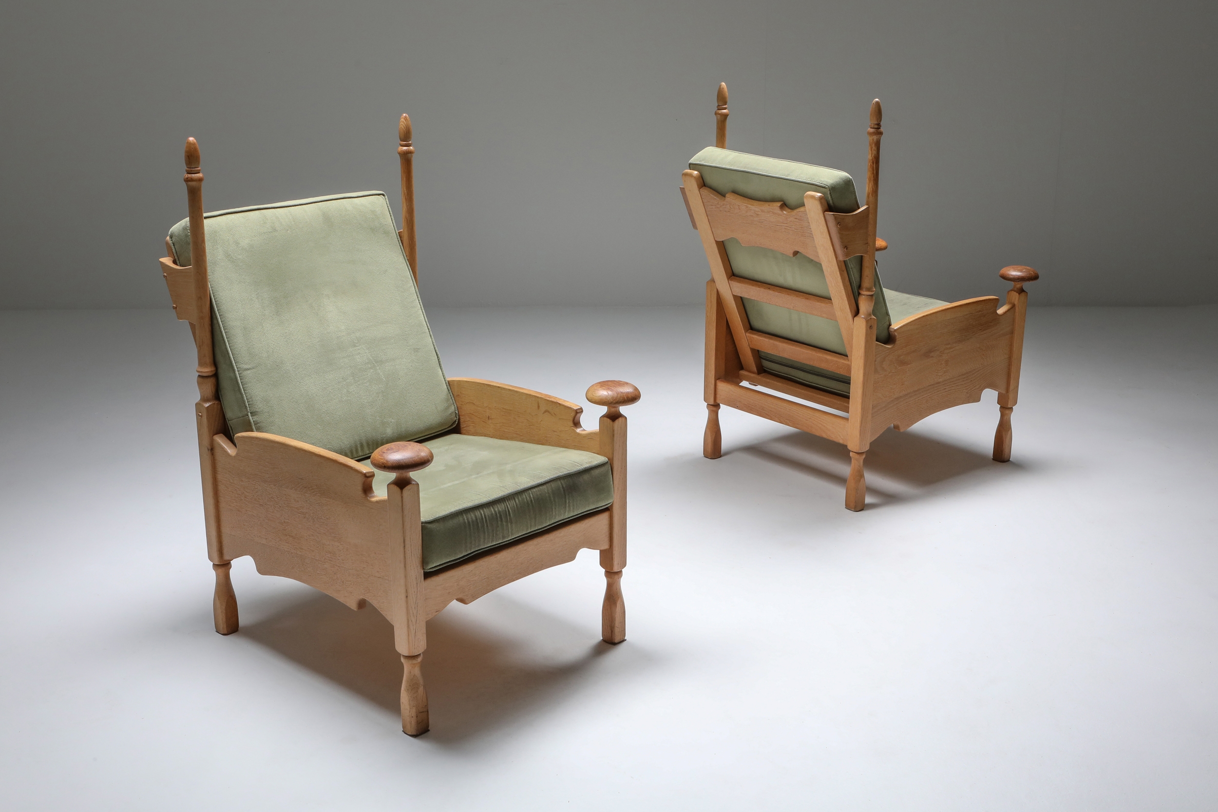 Natural oak Throne lounge chairs - 1950's