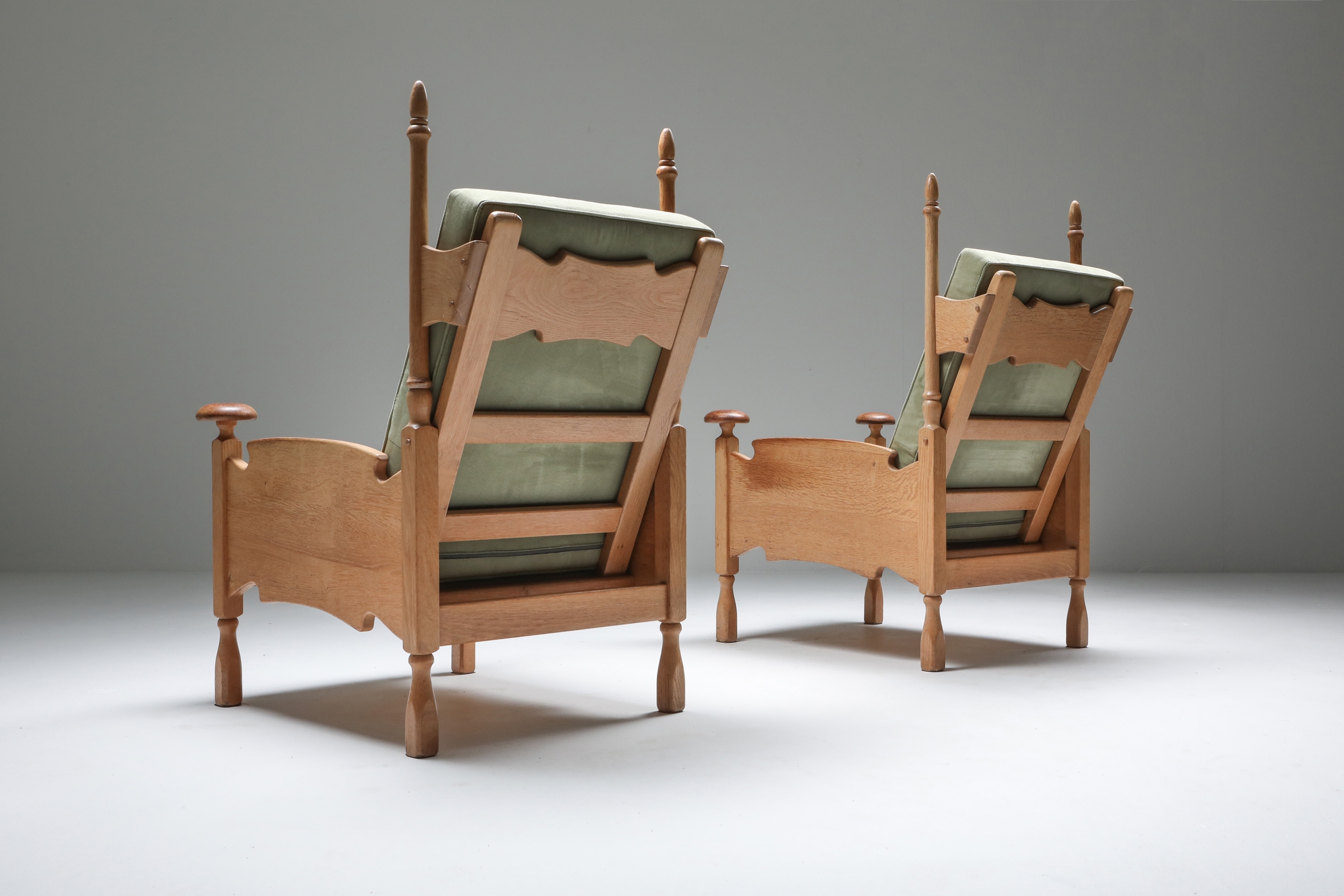 Natural oak Throne lounge chairs - 1950's