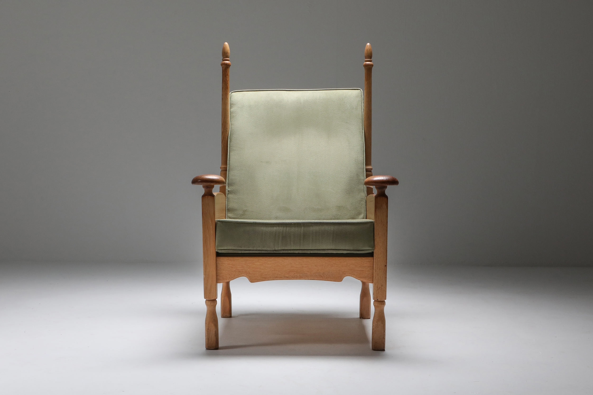 Natural oak Throne lounge chairs - 1950's