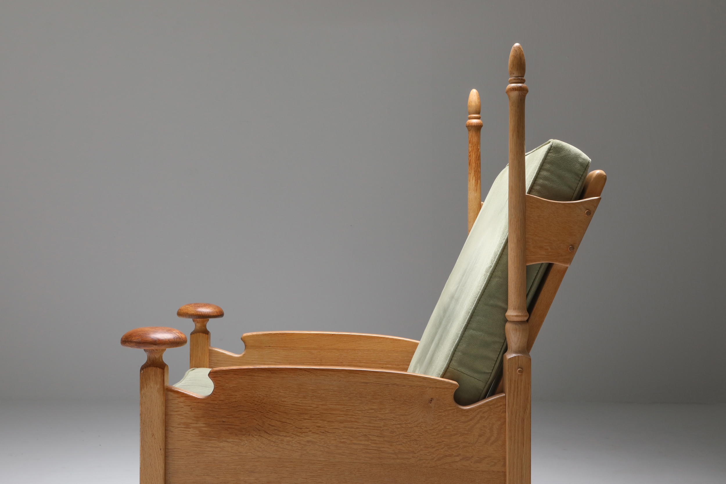 Natural oak Throne lounge chairs - 1950's