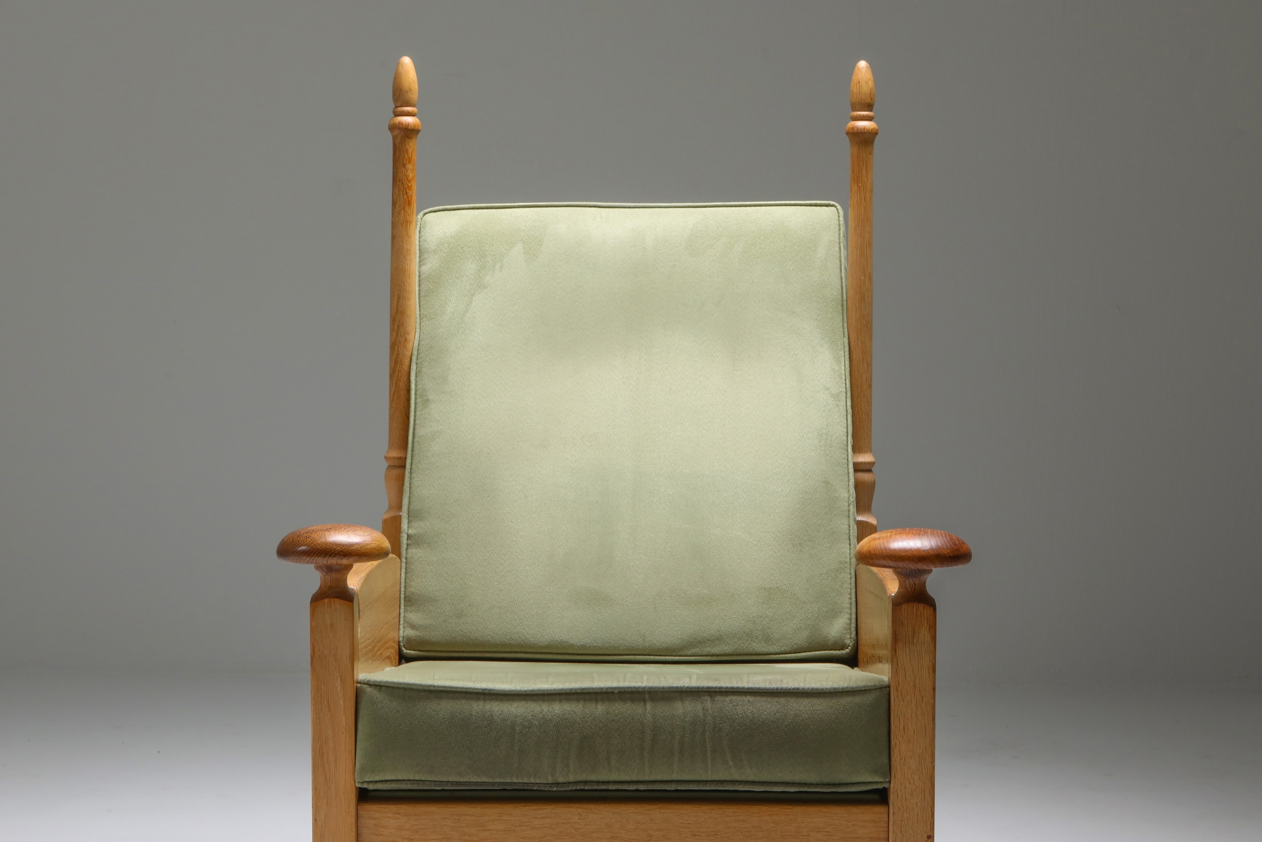 Natural oak Throne lounge chairs - 1950's