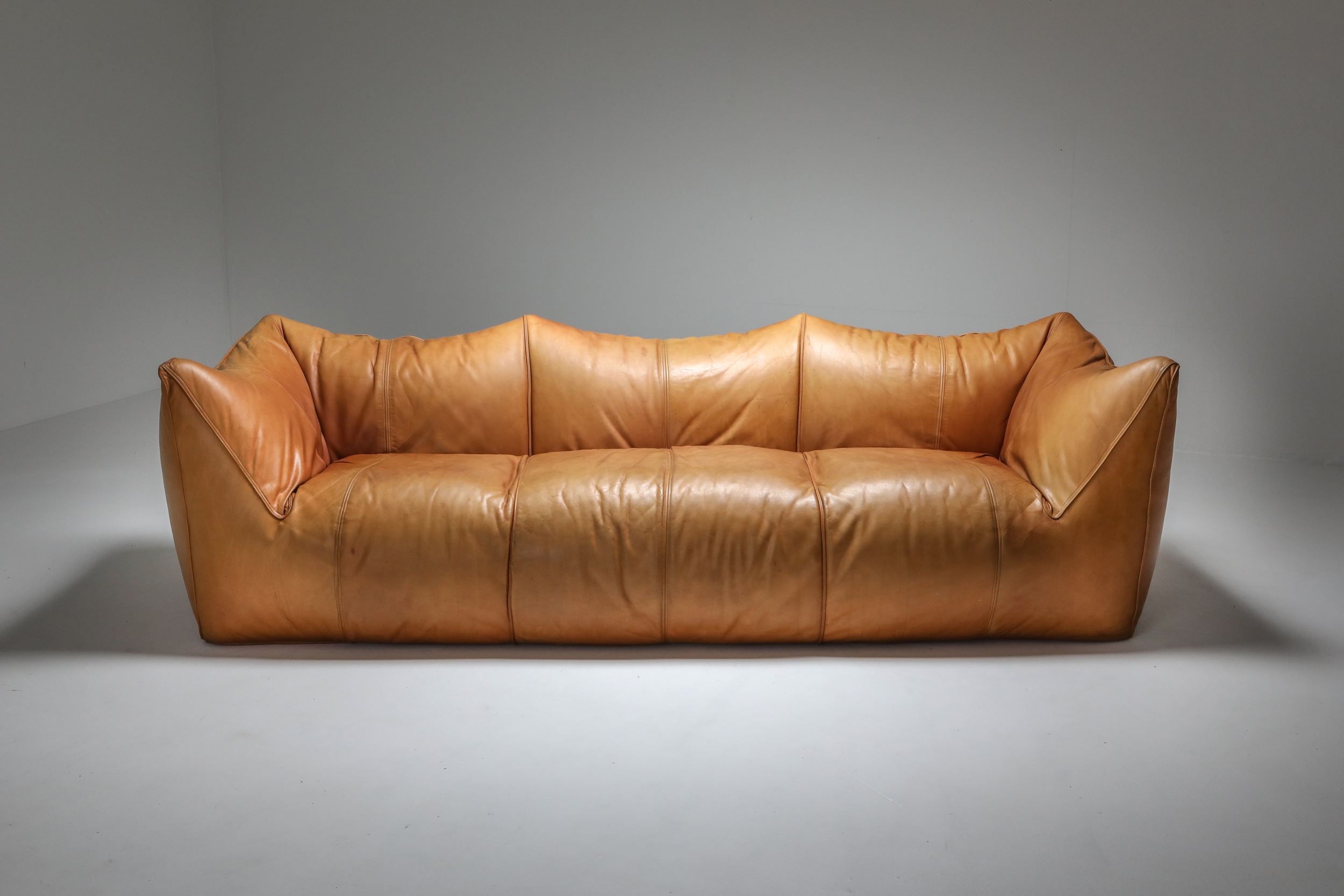 Mario Bellini 'Le Bambole' Three-Seat Couch in Tan Leather - 1970s