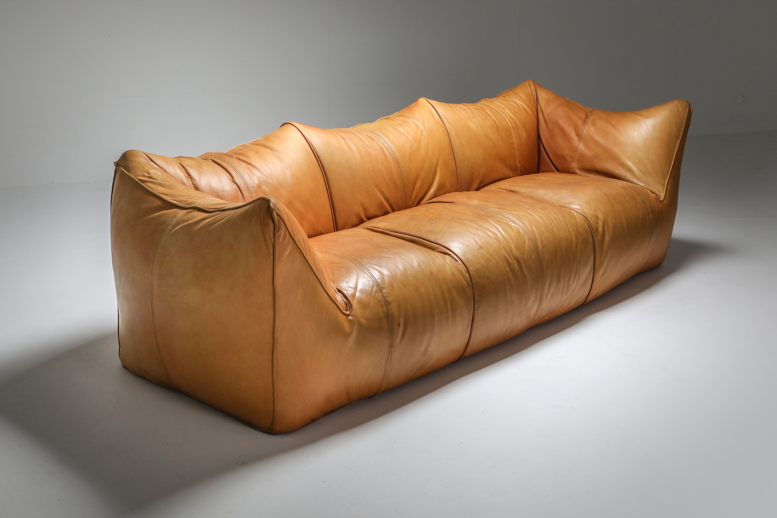 Mario Bellini 'Le Bambole' Three-Seat Couch in Tan Leather - 1970s