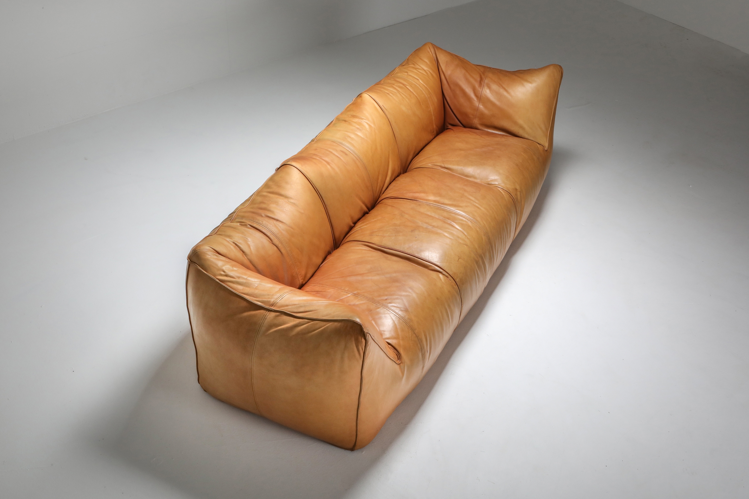 Mario Bellini 'Le Bambole' Three-Seat Couch in Tan Leather - 1970s