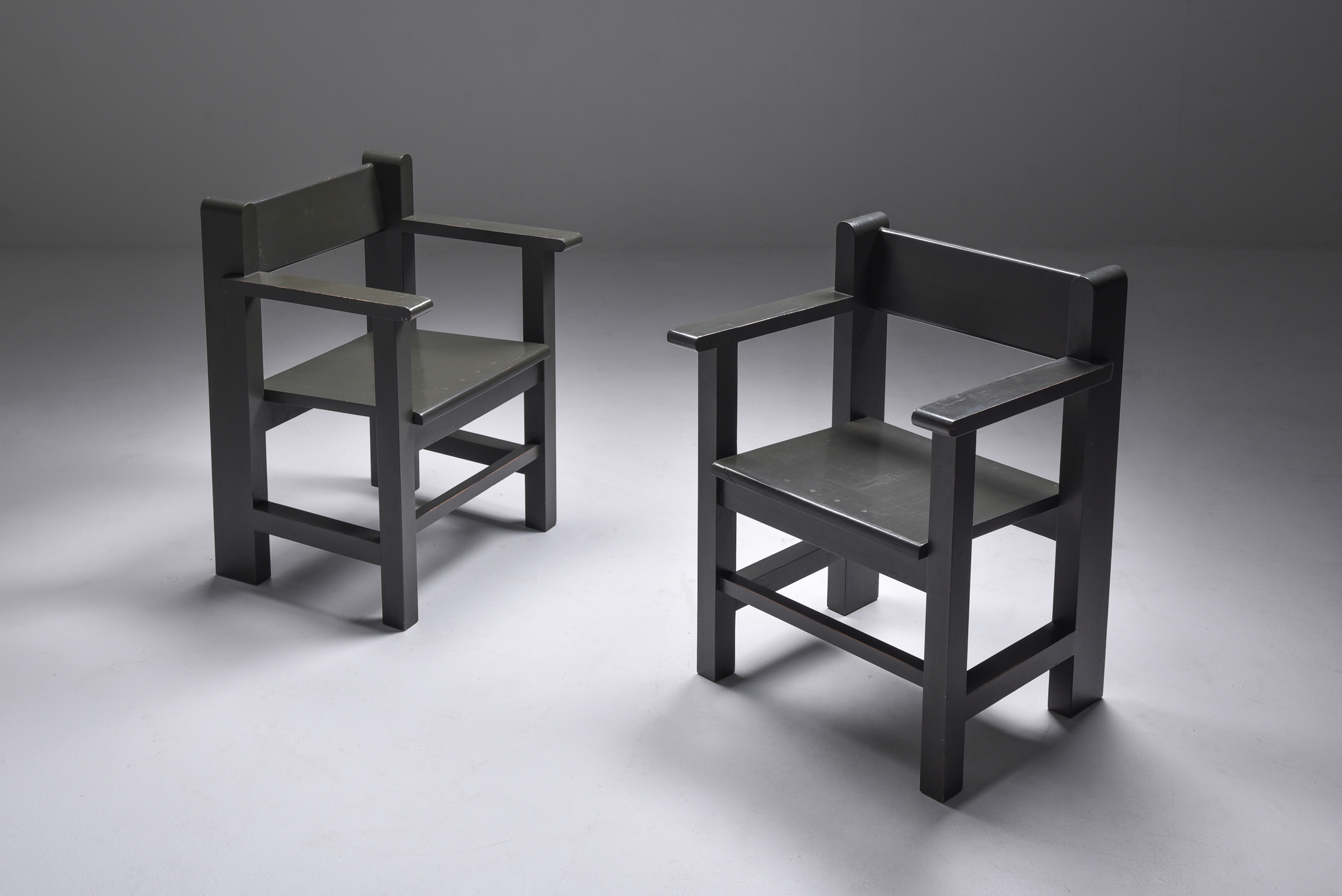 Dutch modernist pair of armchairs by Gerard Wijnen - 1950s