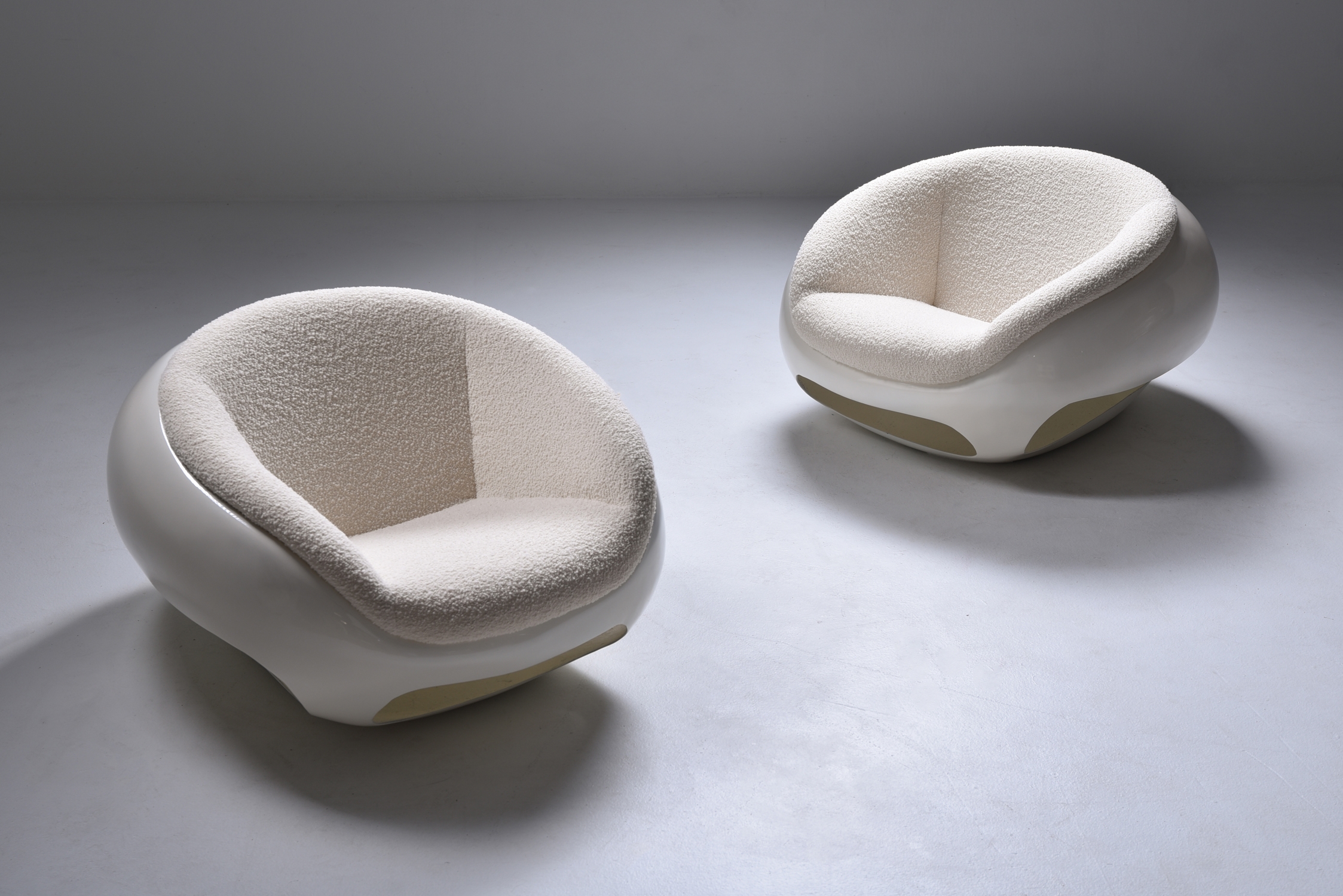 Mario Sabot Sculptural Fiberglass Lounge Chairs In Bouclé - 1969