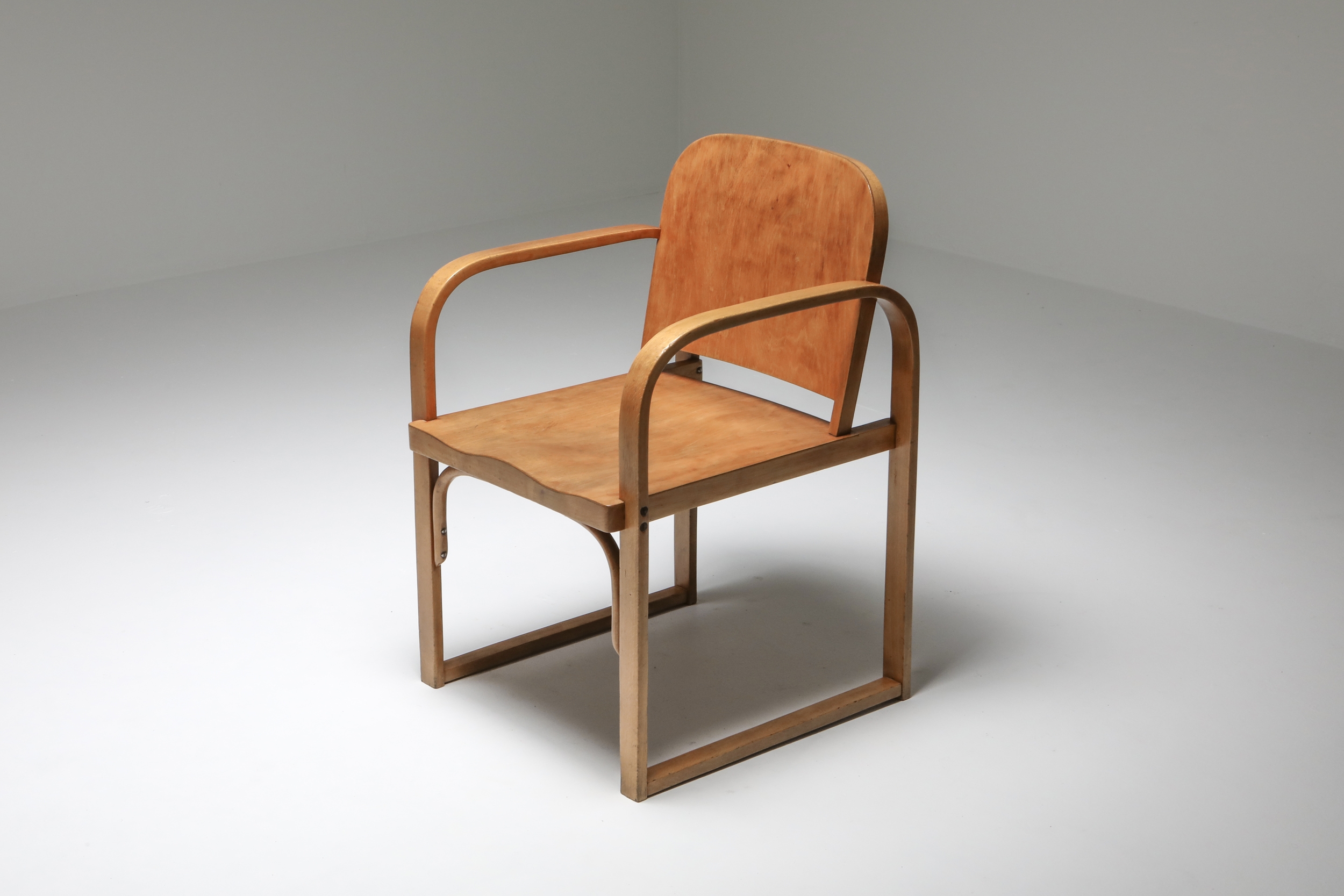 Modernist Plywood Armchair early 20th Century by Tatra - 1930s