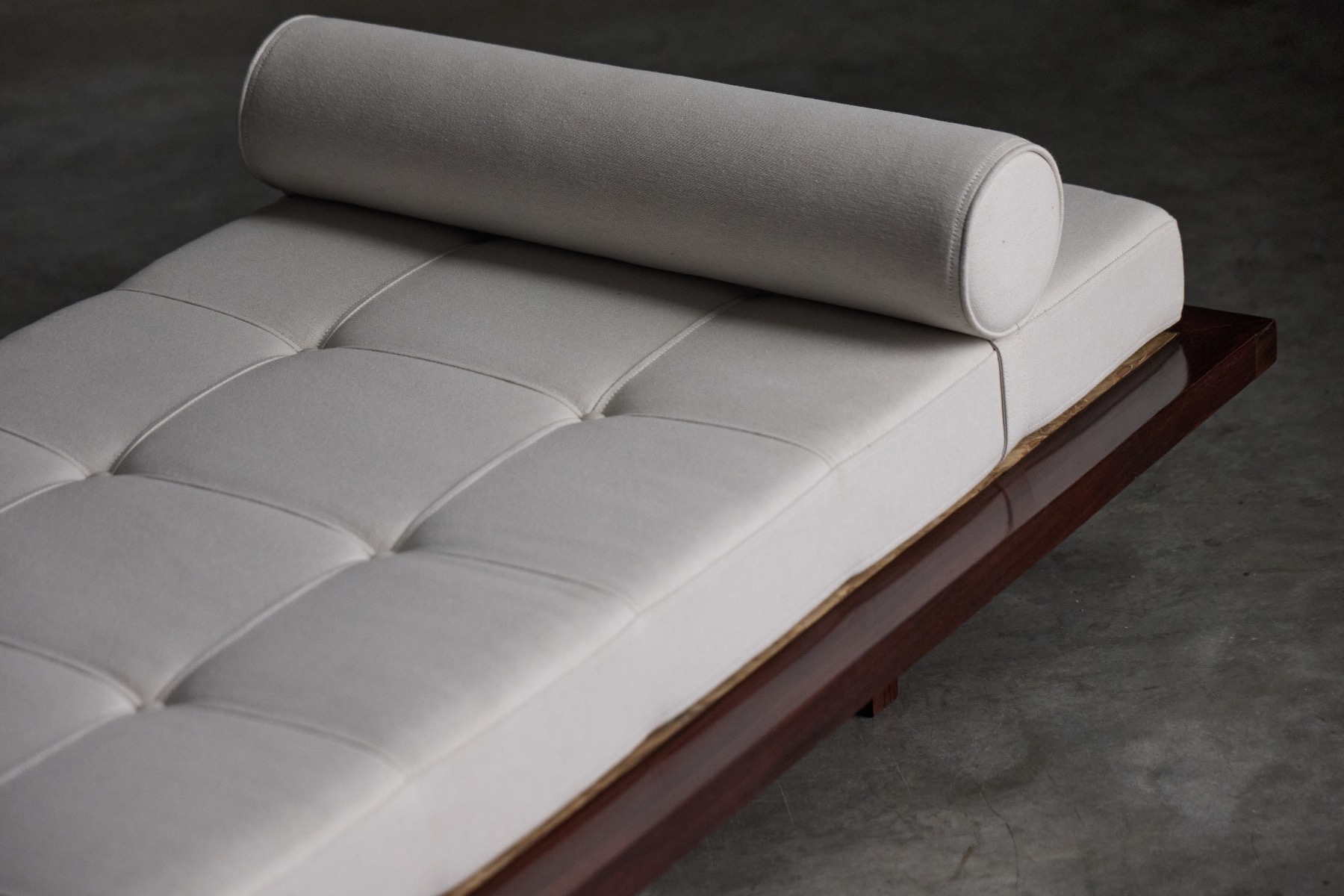 Rare Minimalist Daybed by Jorge Zalszupin - 1960s