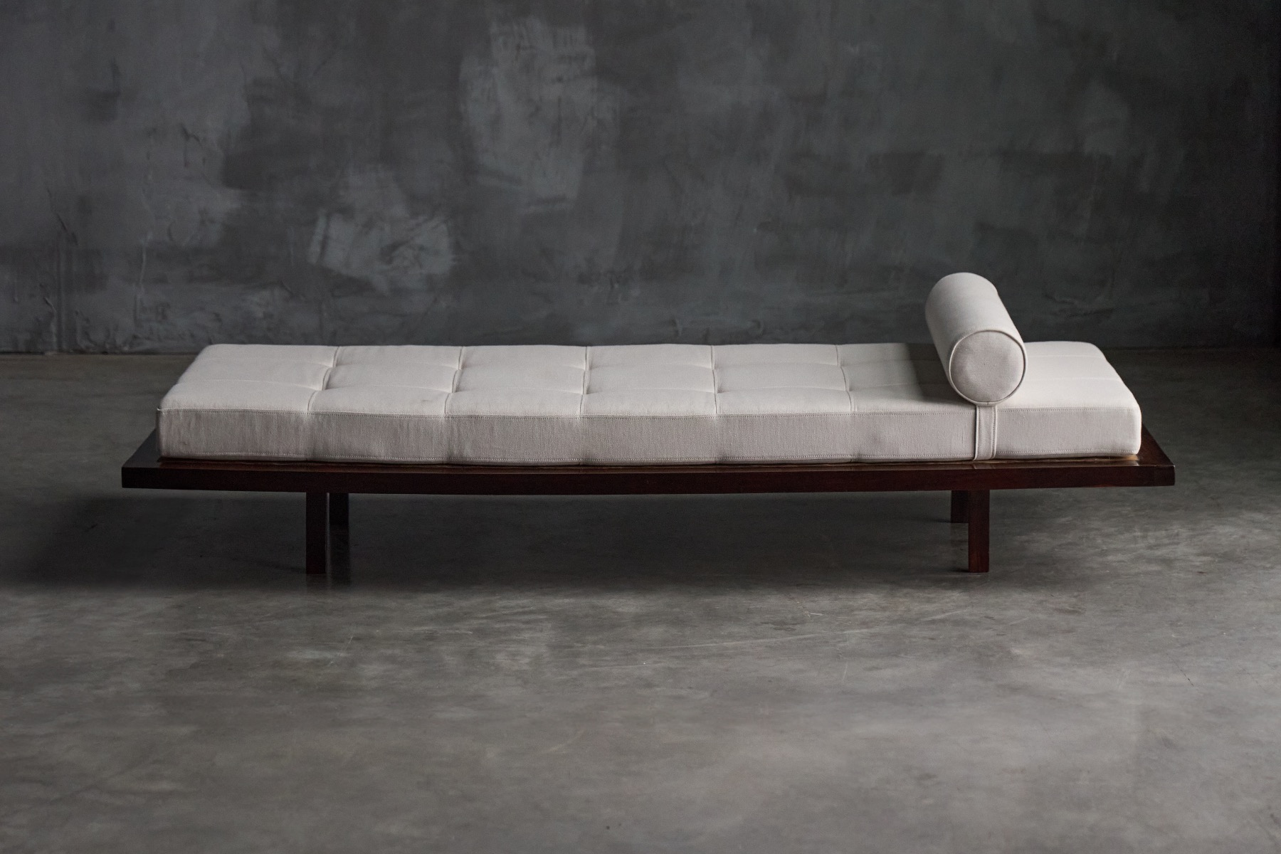 Rare Minimalist Daybed by Jorge Zalszupin - 1960s