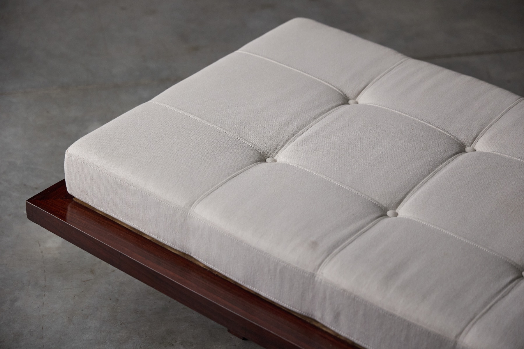 Rare Minimalist Daybed by Jorge Zalszupin - 1960s