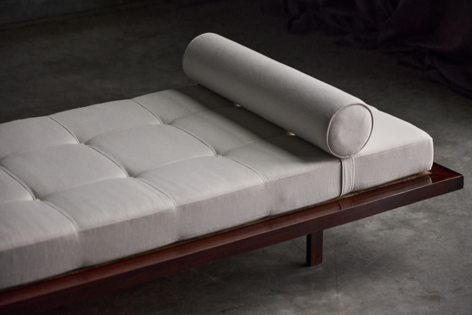 Rare Minimalist Daybed by Jorge Zalszupin - 1960s