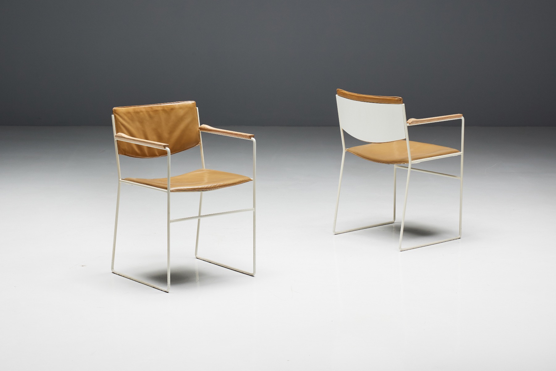 Modernist Dining Chairs in Metal and Camel Leather - 1980s