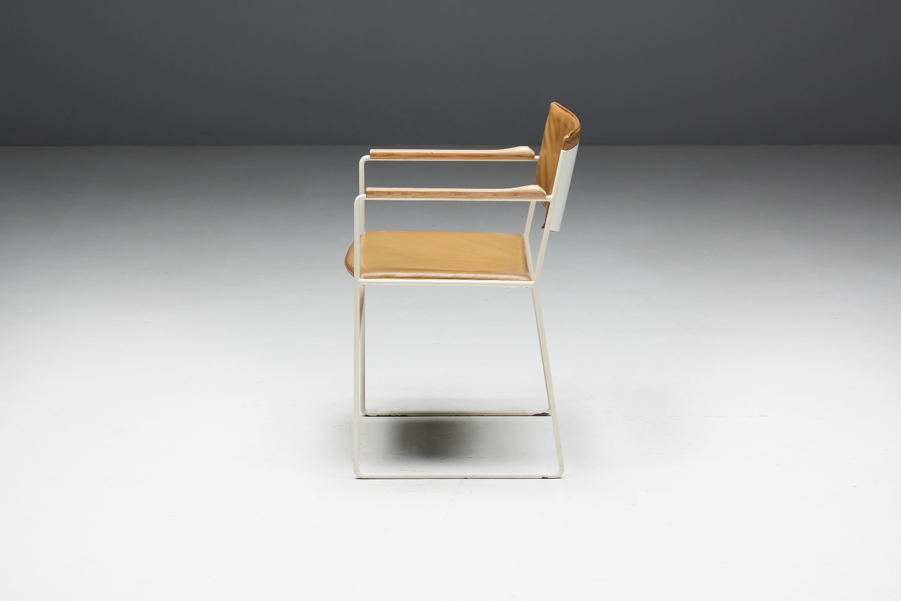 Modernist Dining Chairs in Metal and Camel Leather - 1980s