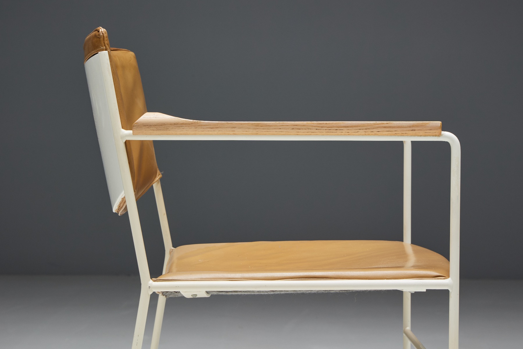 Modernist Dining Chairs in Metal and Camel Leather - 1980s