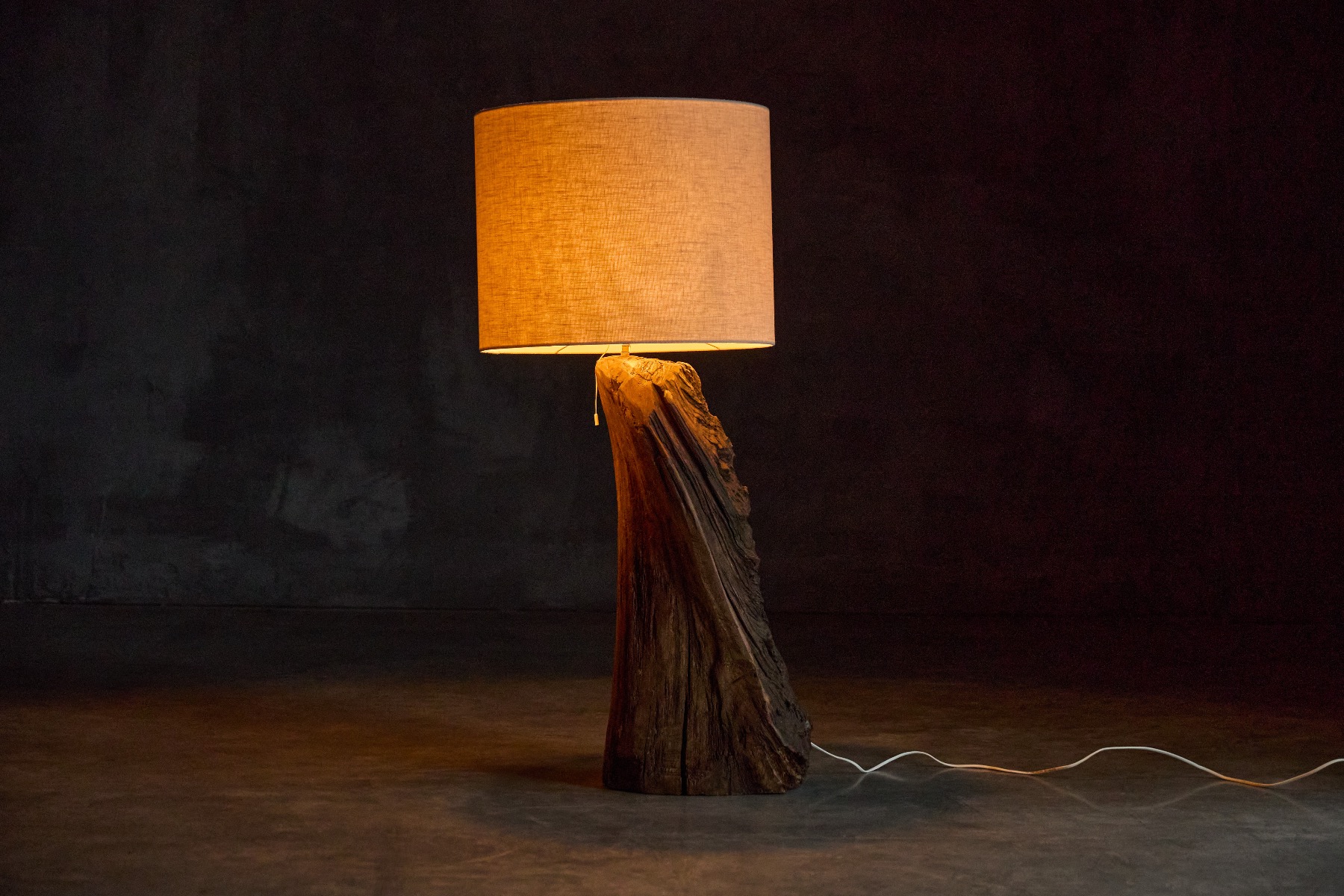 Monoxyle Brutalist Floor Lamp - 1970s