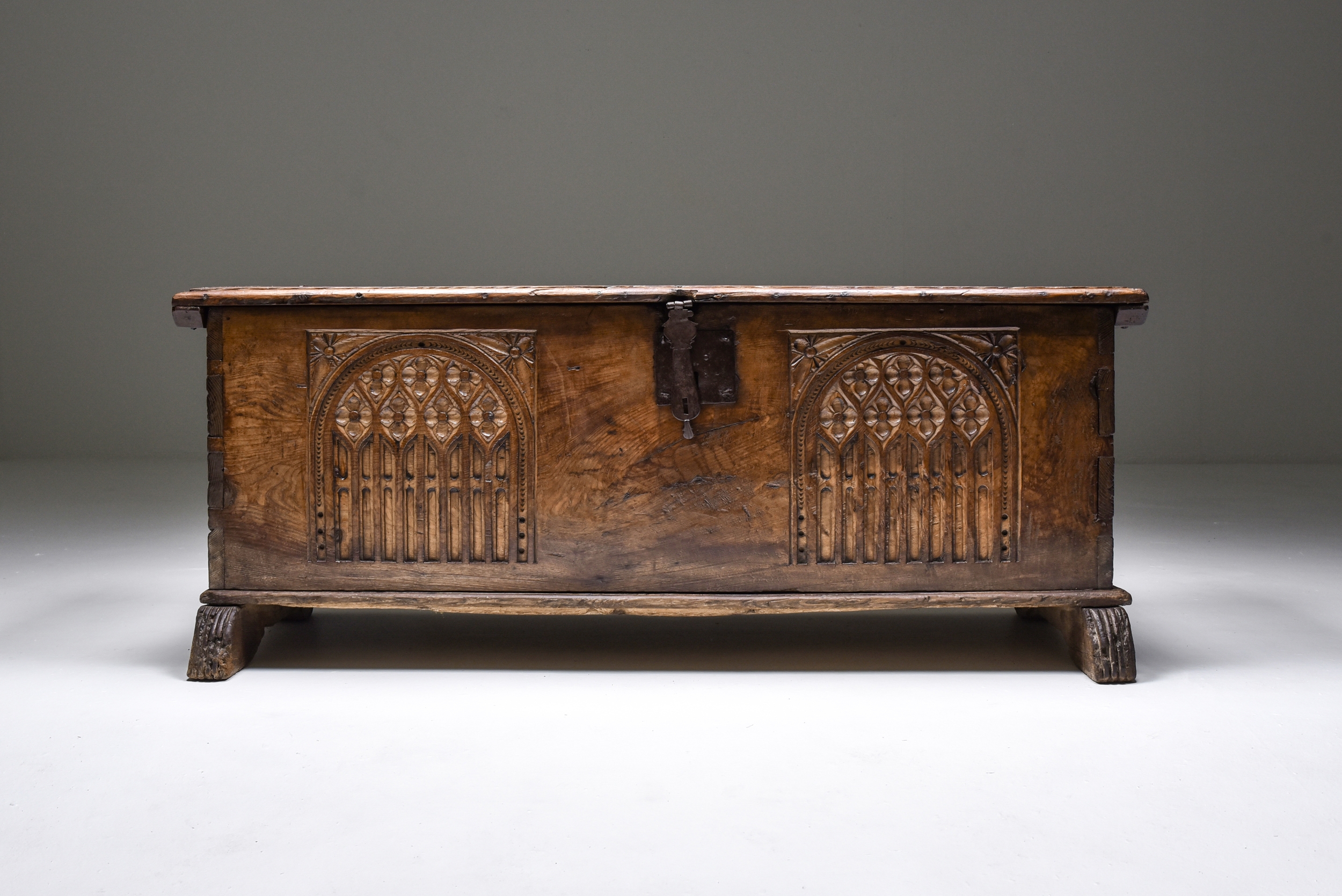 Oak chest 19th century France Haut-Savoie - 1850's