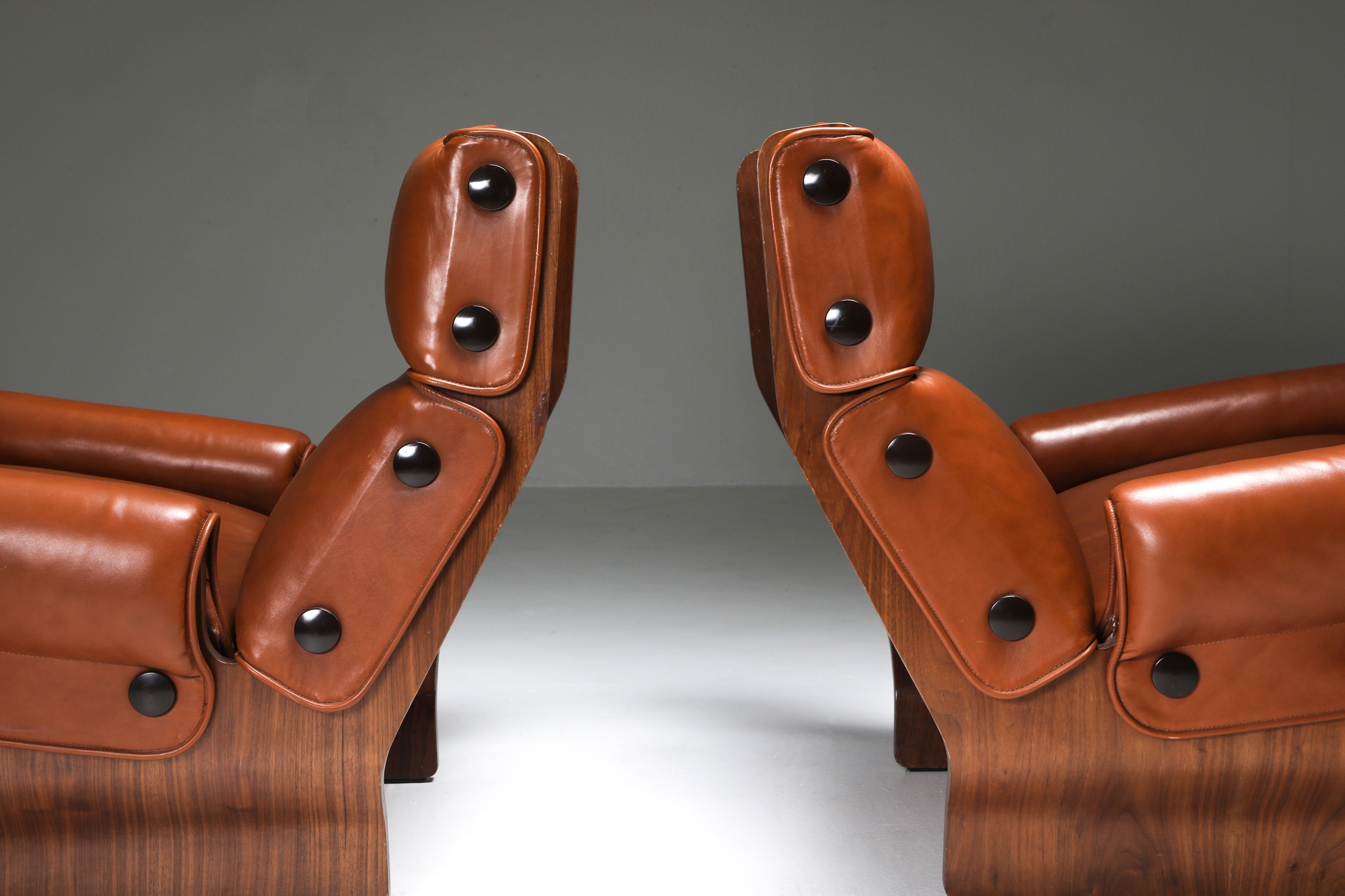 Borsani P110 'Canada' Lounge Chairs set in Cognac Leather - 1960's