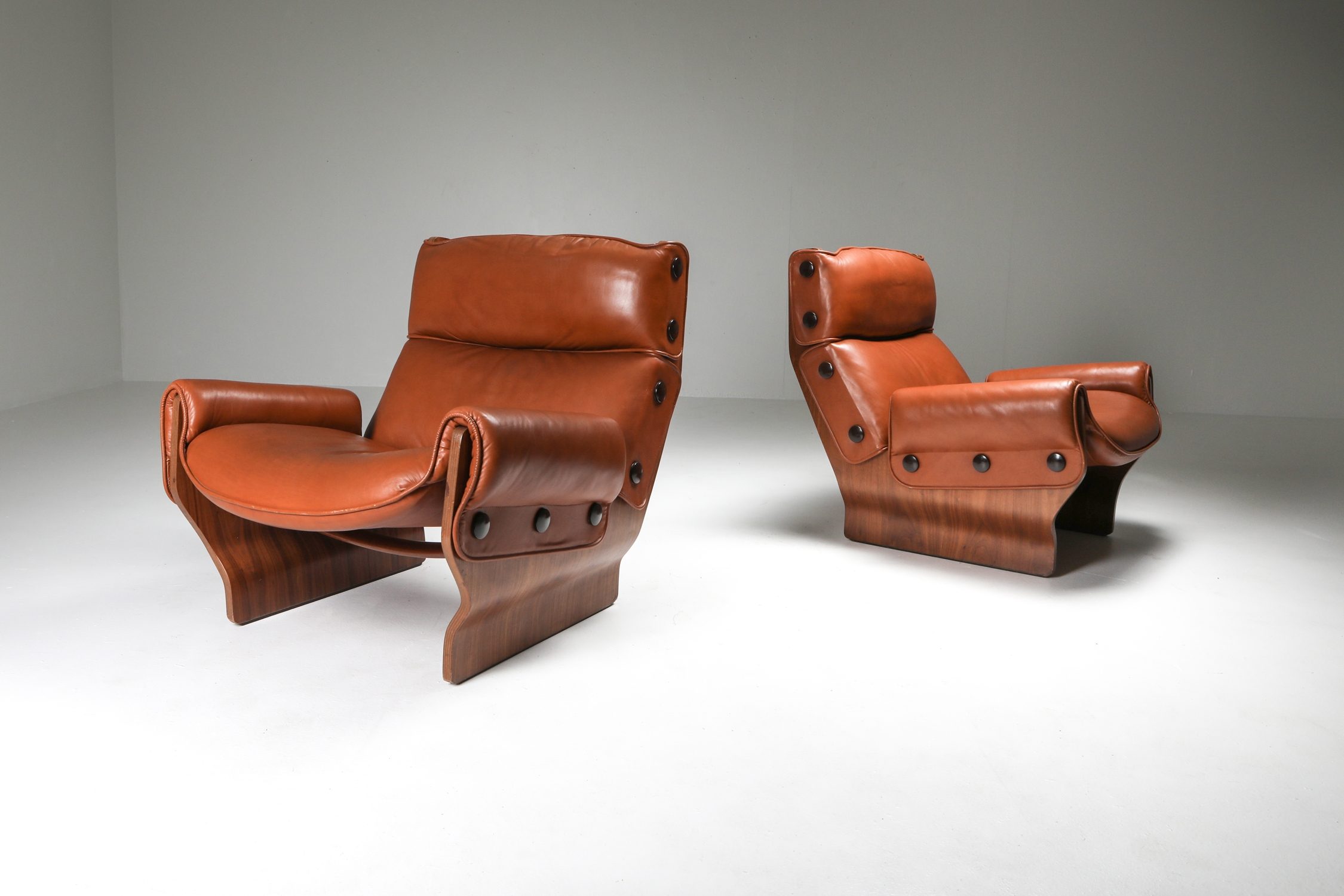 Borsani P110 'Canada' Lounge Chairs set in Cognac Leather - 1960's