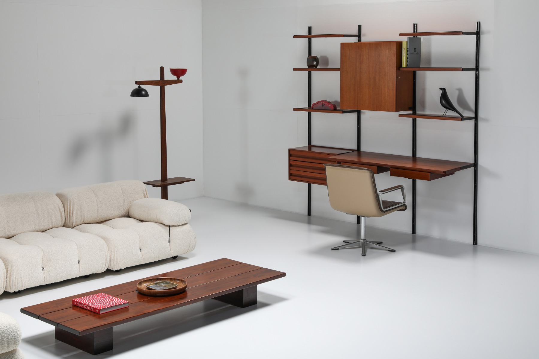Wall bookcase E22 by Osvaldo Borsani for Tecno - 1960's