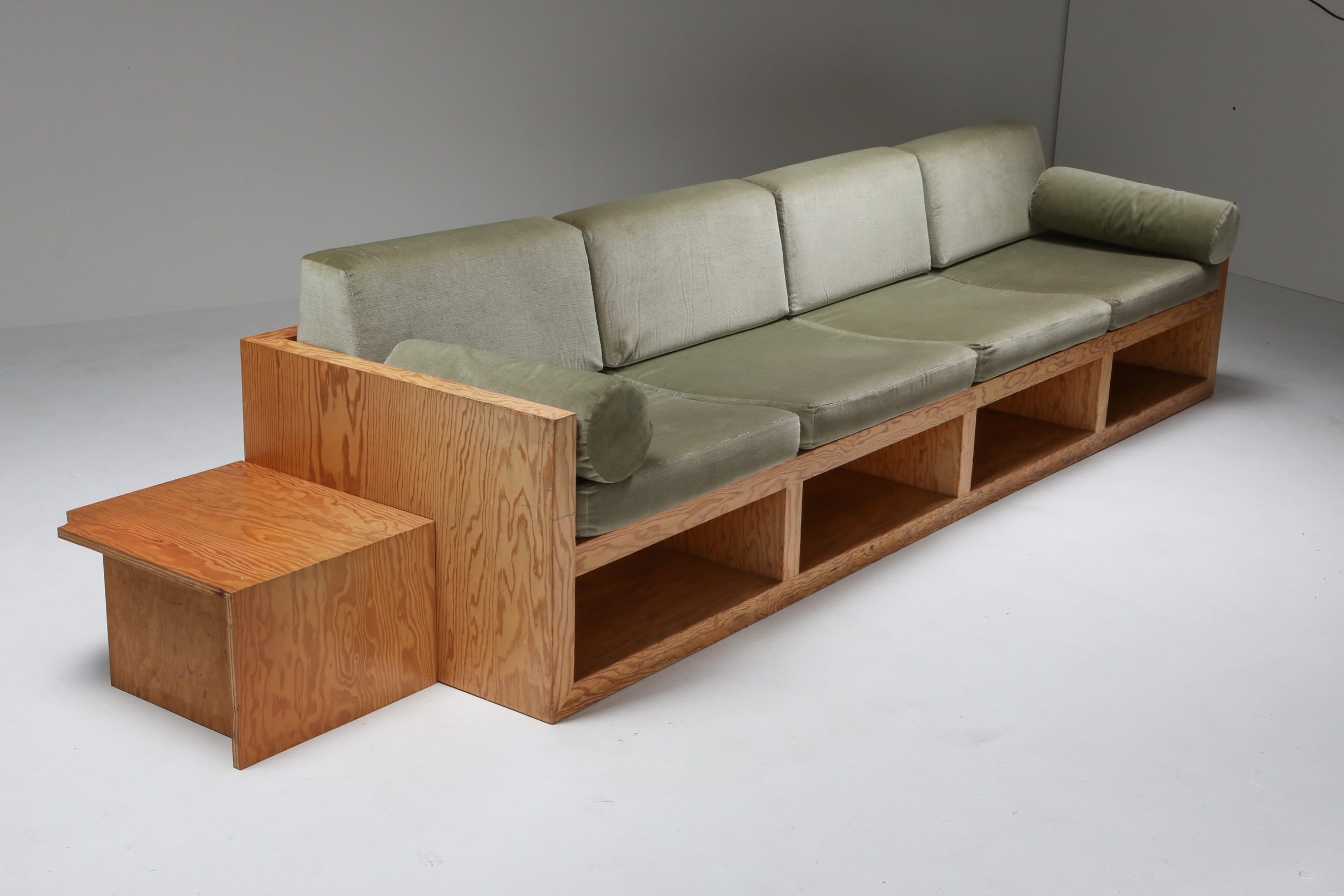 Mid-century modern sofa in pitch pine and velvet - 1960's