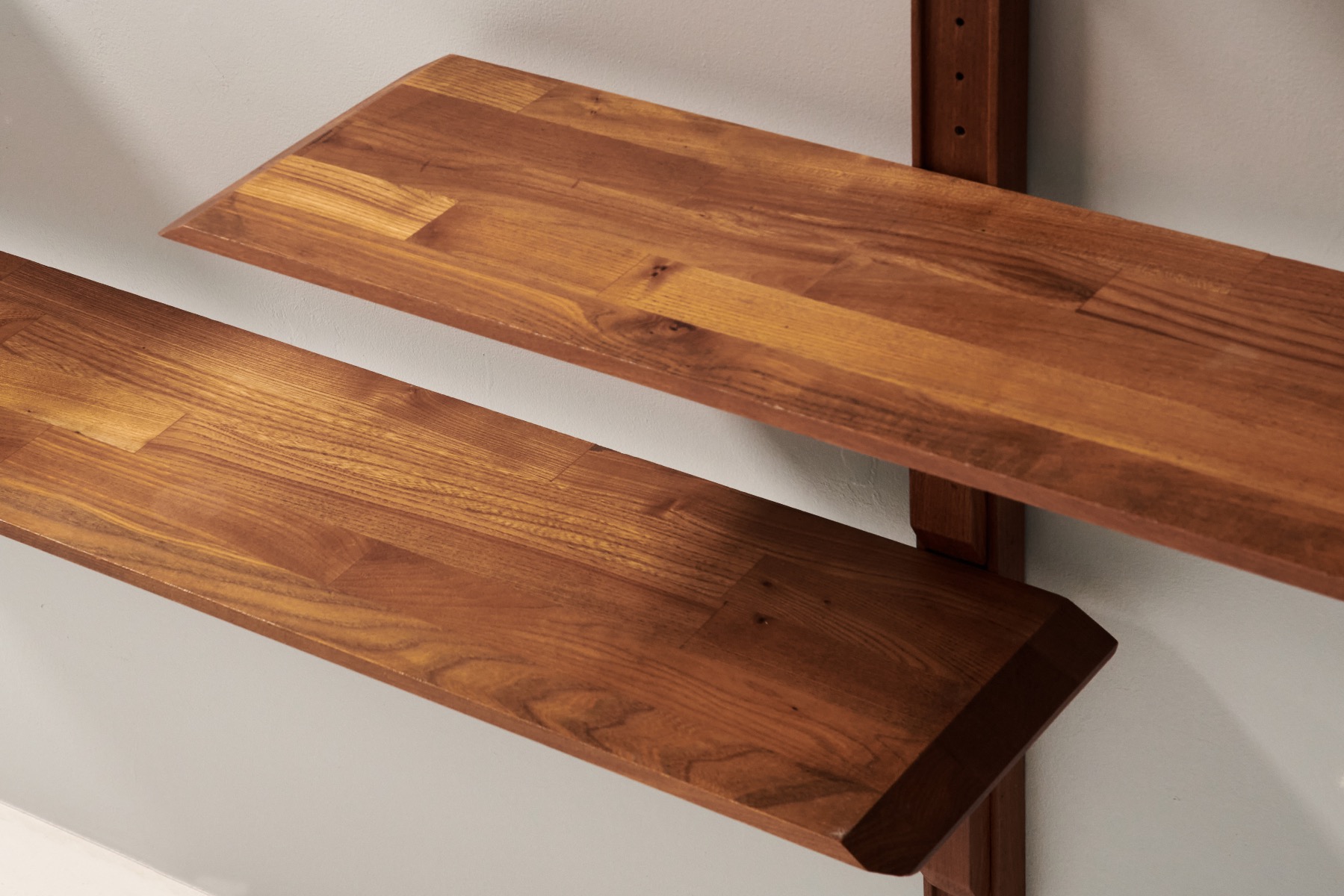 Bookshelf B30 in Solid Elm by Pierre Chapo - 1960s