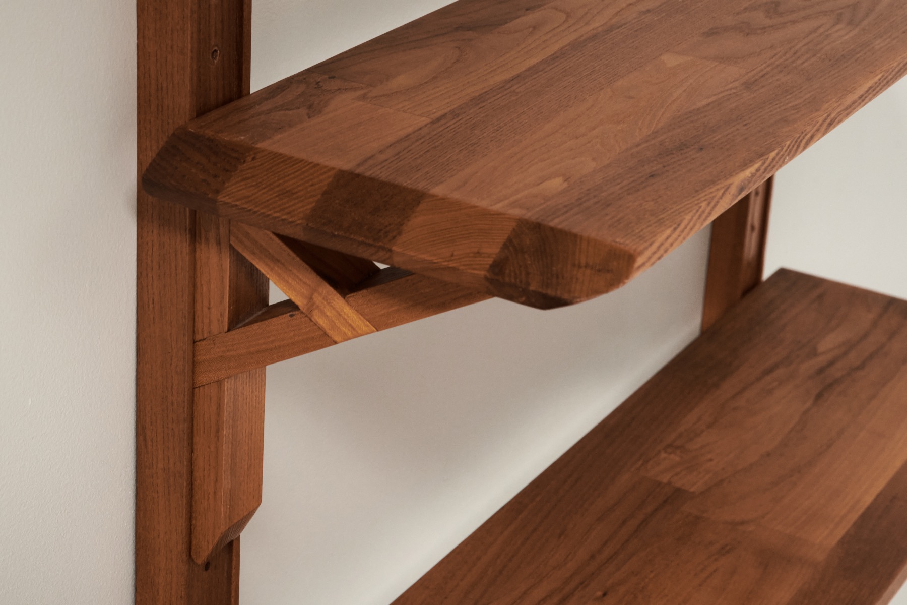 Bookshelf B30 in Solid Elm by Pierre Chapo - 1960s