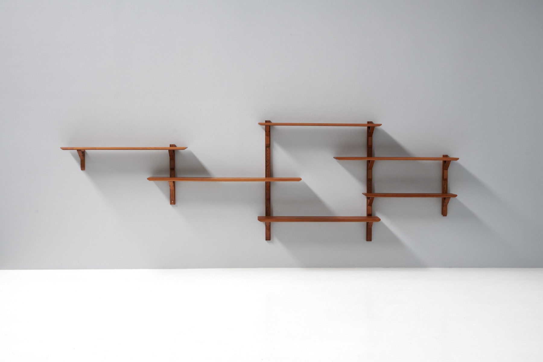 Bookshelf B30 in Solid Elm by Pierre Chapo - 1960s