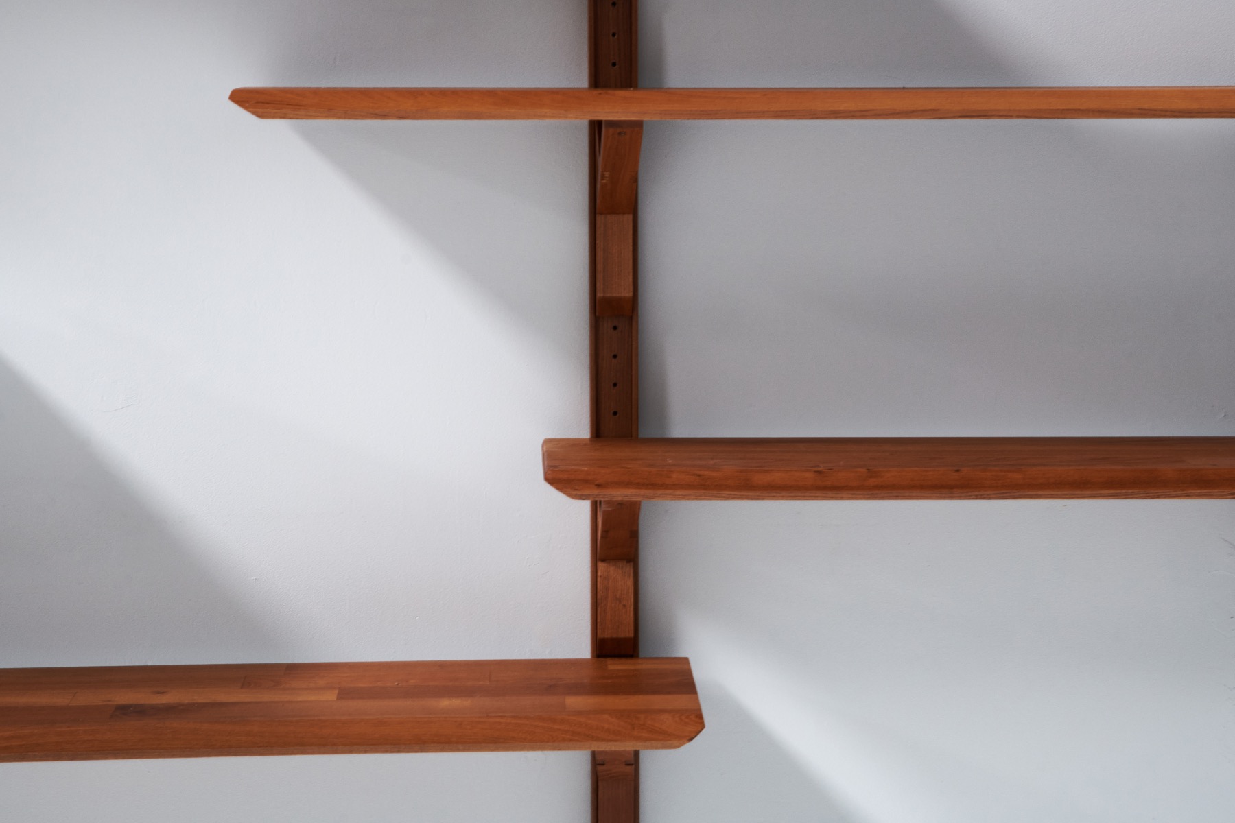 Bookshelf B30 in Solid Elm by Pierre Chapo - 1960s