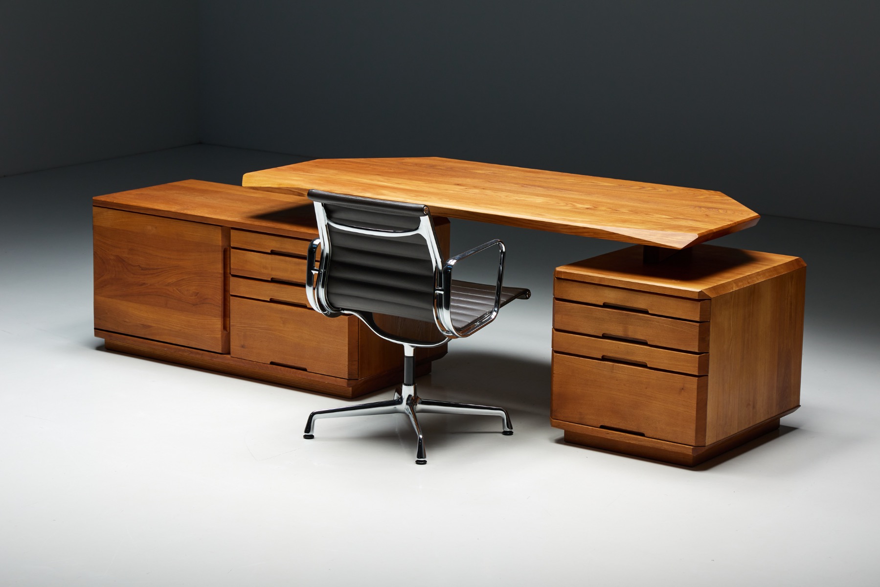 Pierre Chapo B40 Desk in Solid Elm - 1960s