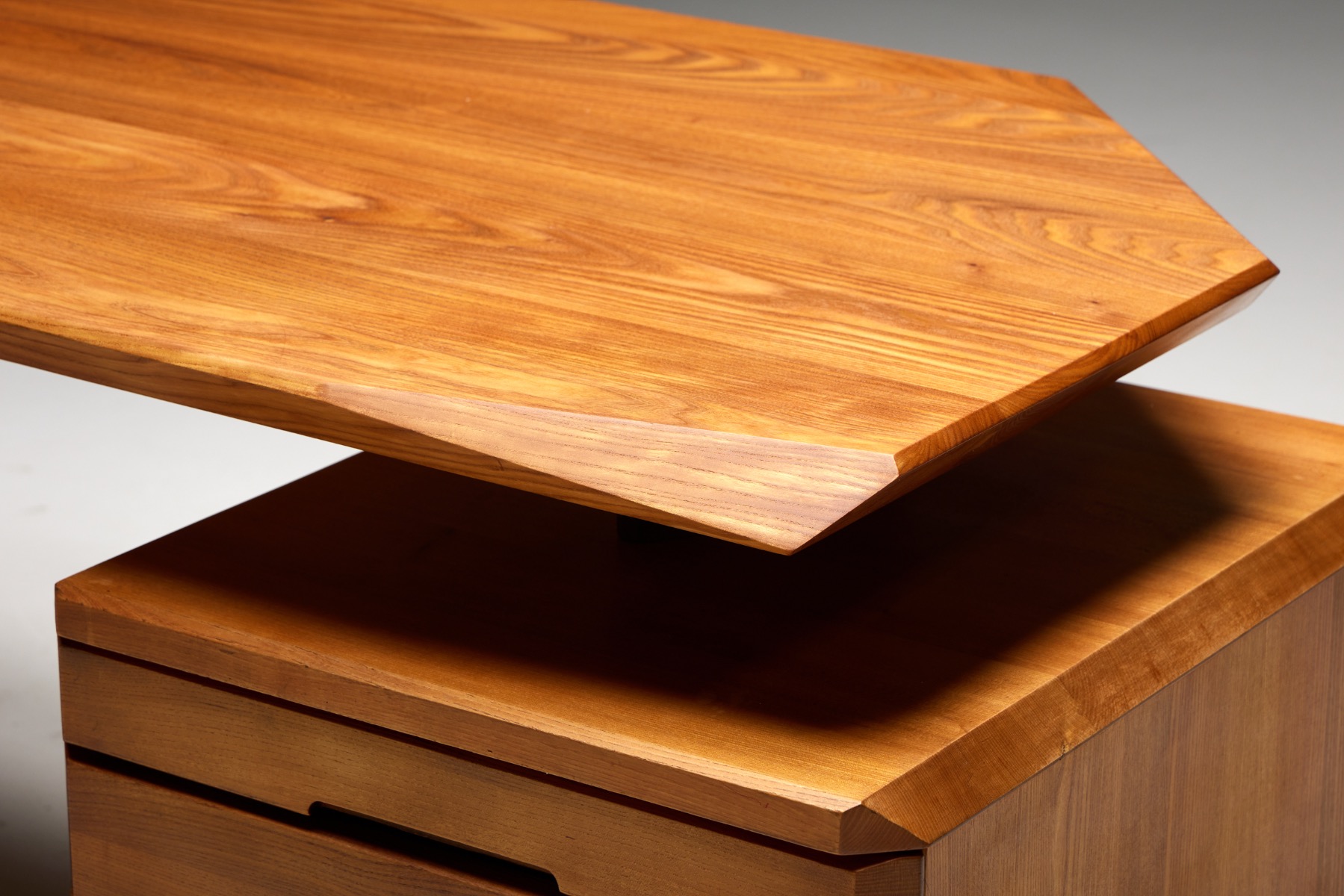 Pierre Chapo B40 Desk in Solid Elm - 1960s