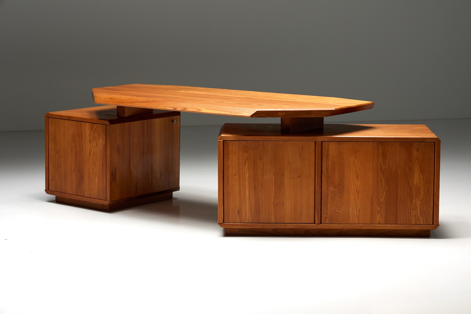Pierre Chapo B40 Desk in Solid Elm - 1960s