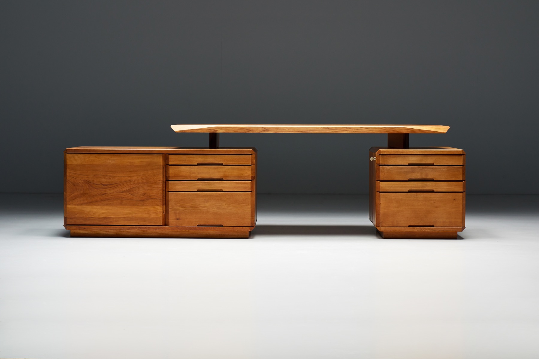Pierre Chapo B40 Desk in Solid Elm - 1960s